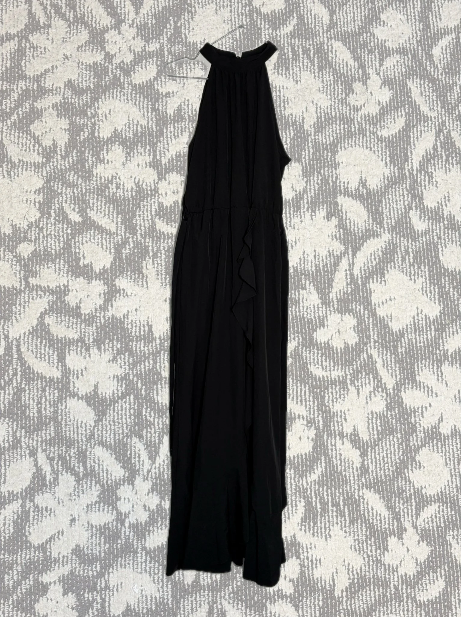 ホルターネックロングワンピース