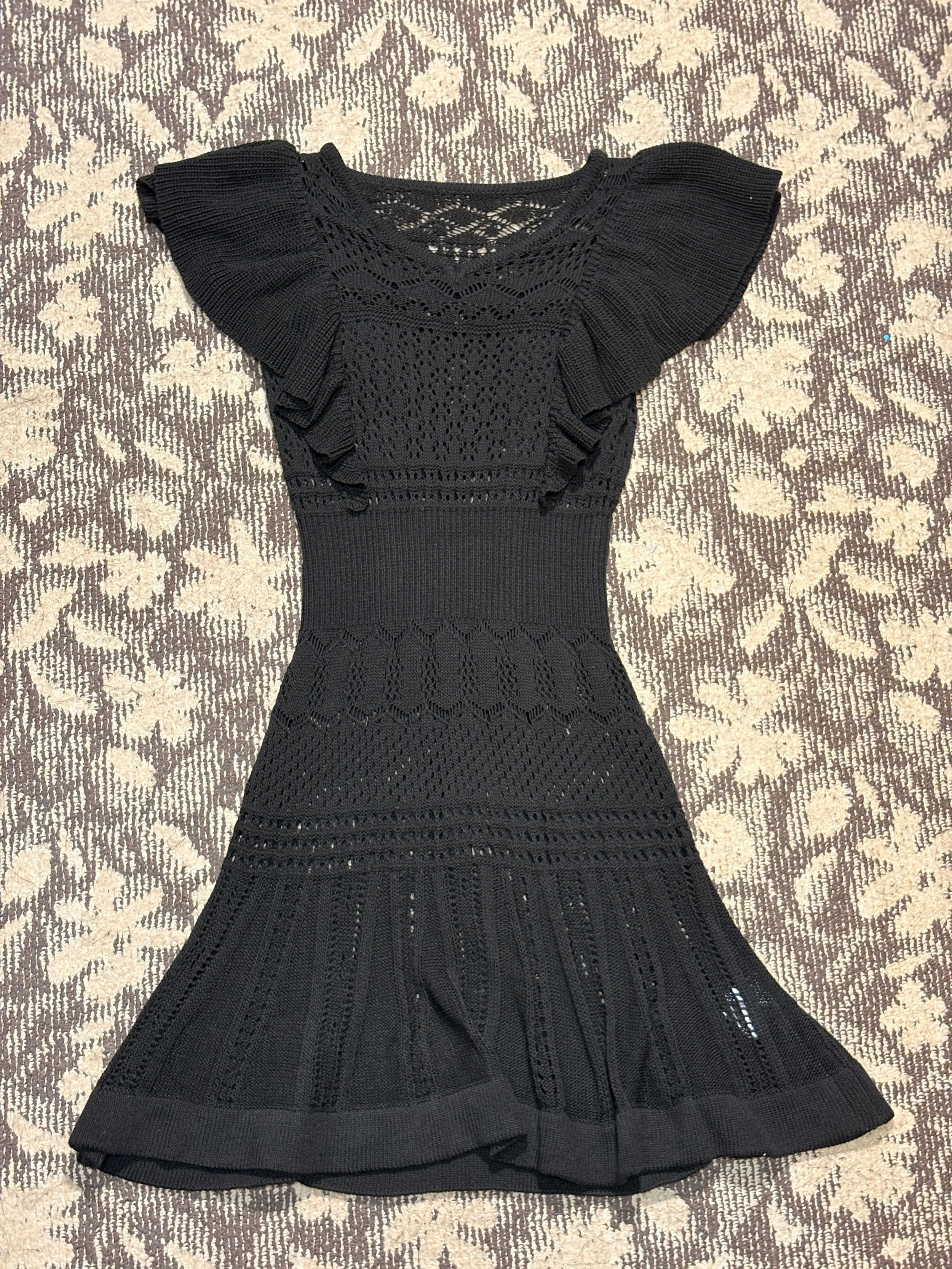 ショルダーフリルクロシェニットミニワンピ