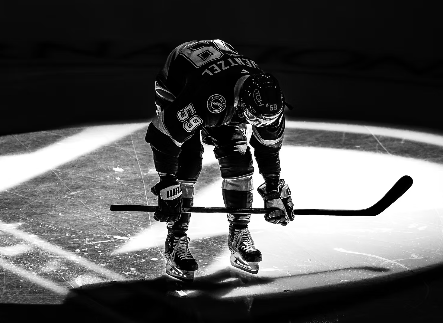 Spooktacular Strike: Lightning Haunts Stars in 2-1 Overtime Thriller