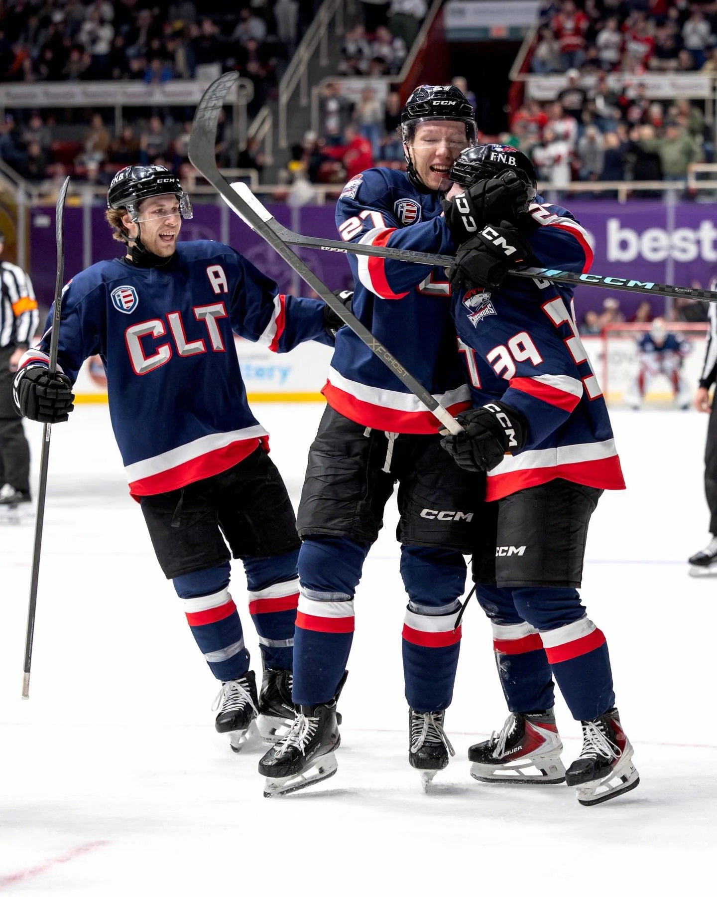 team usa night!! @griffinshockey vs @checkershockey