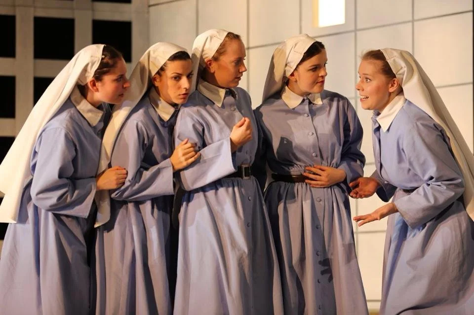 La Prima Sorella Cercatrice / Suor Angelica