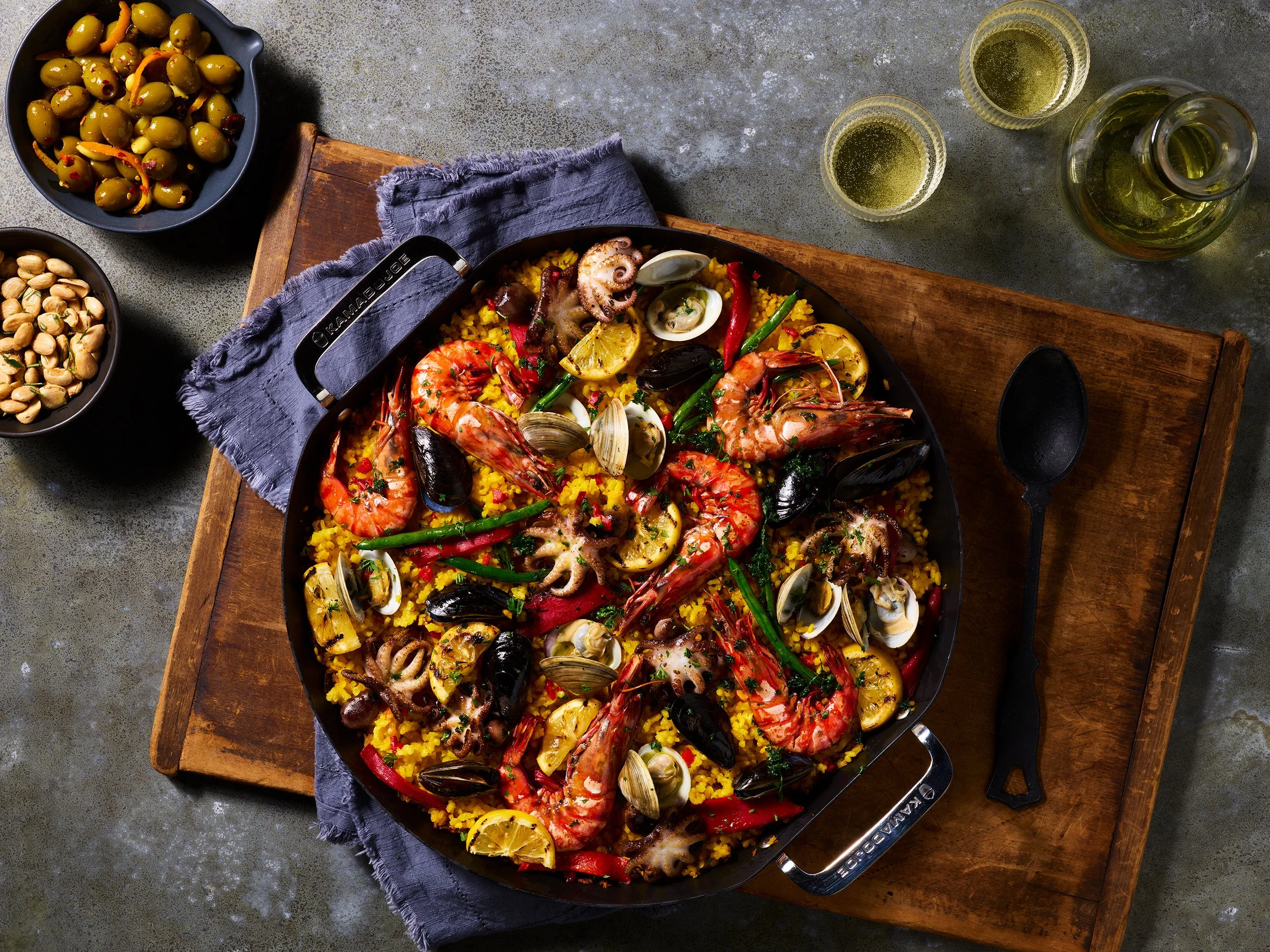 FoodLifestyle_Paella_Hero_1186.jpg