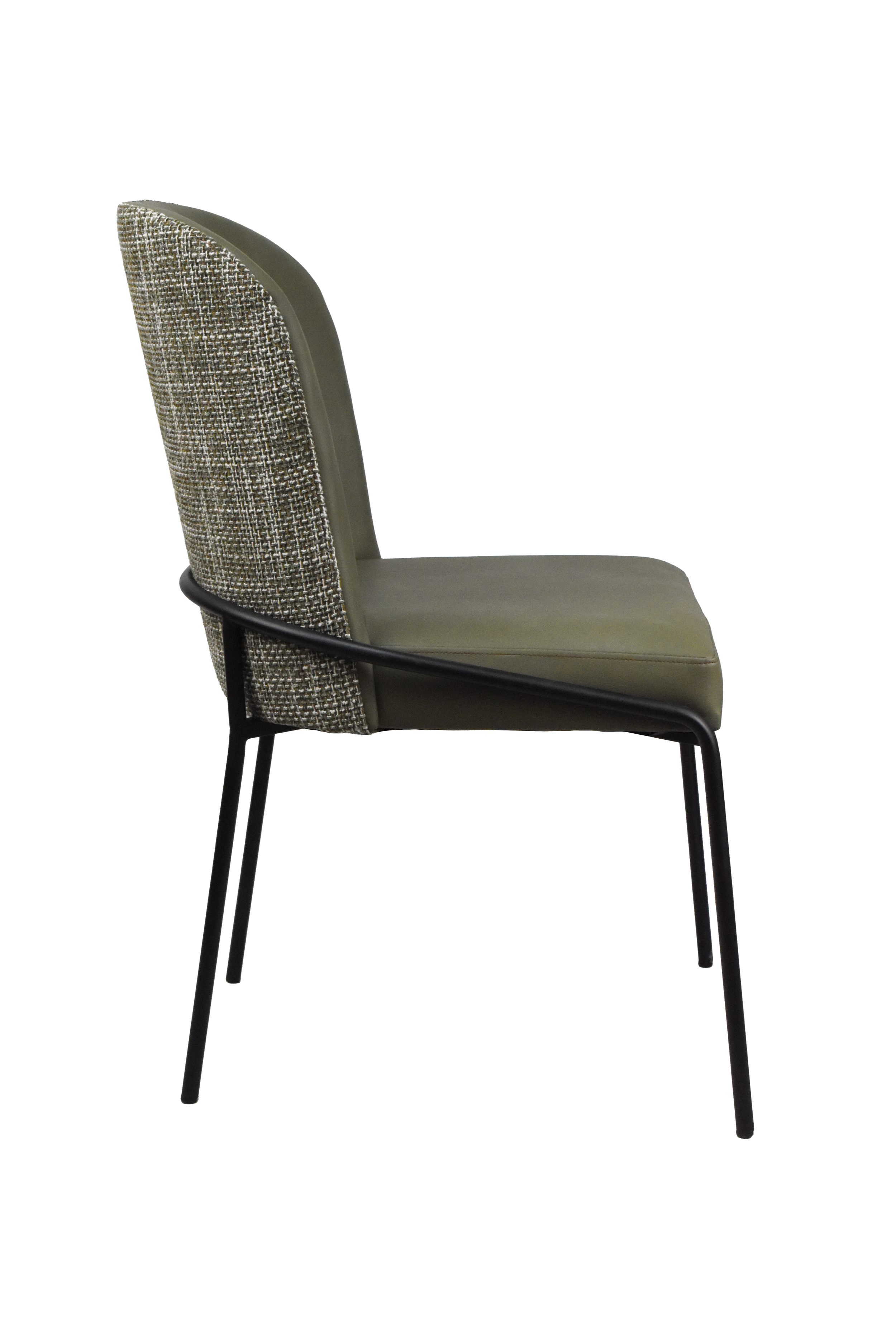 MIKA 18_MCLOVER_CAGATE_SIDE.png