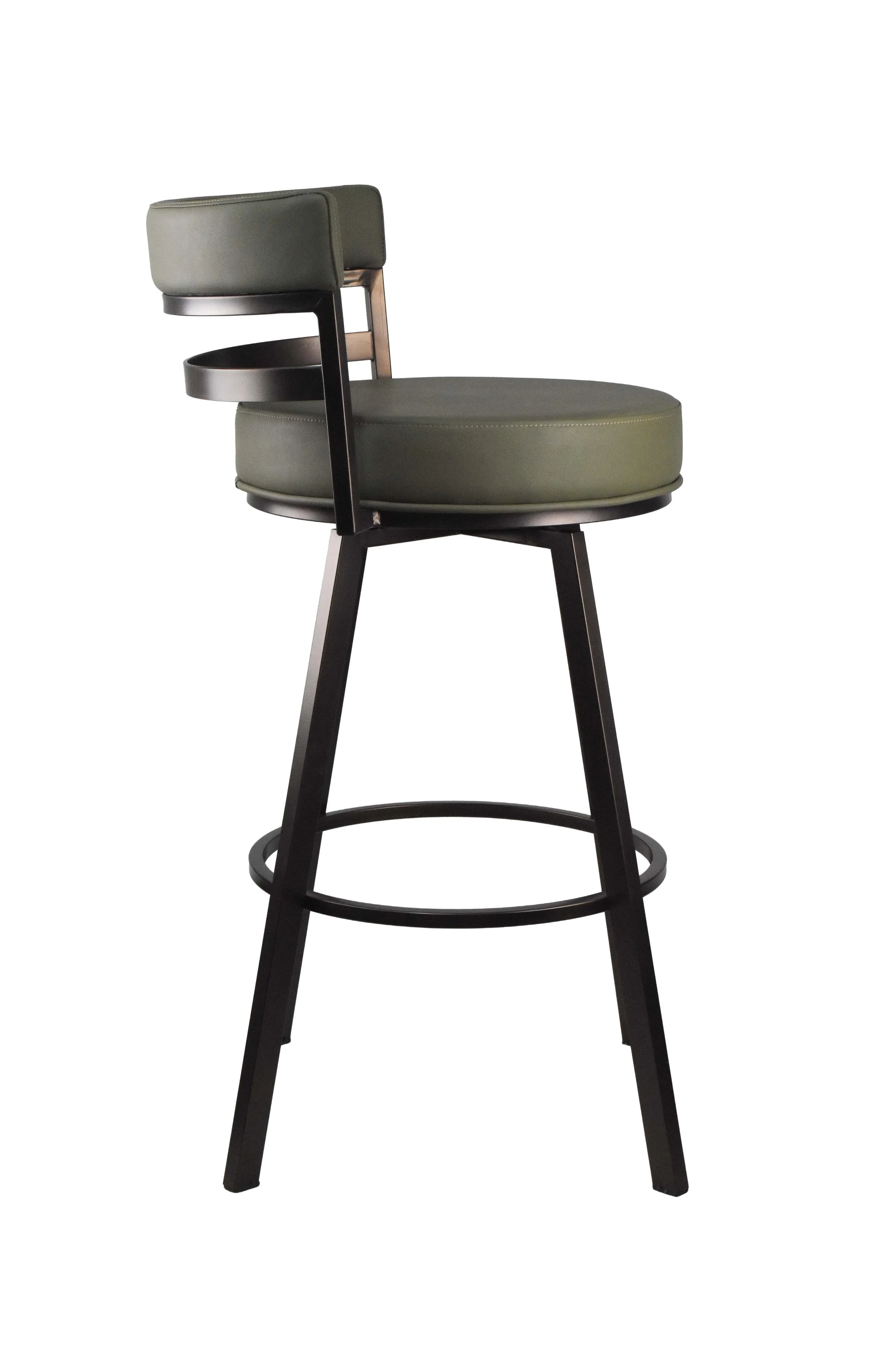 LIAM 30_ColeAgate_BroinceKufer_LADO.jpg