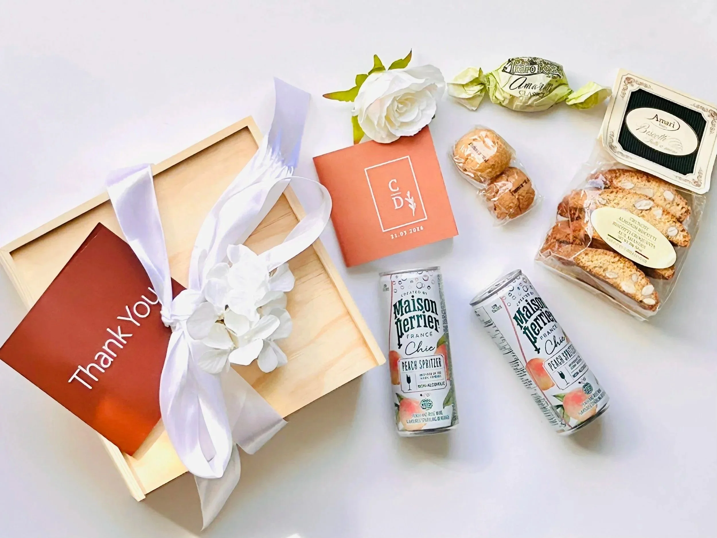 Minimalist & Classic Wedding Thank You Favours