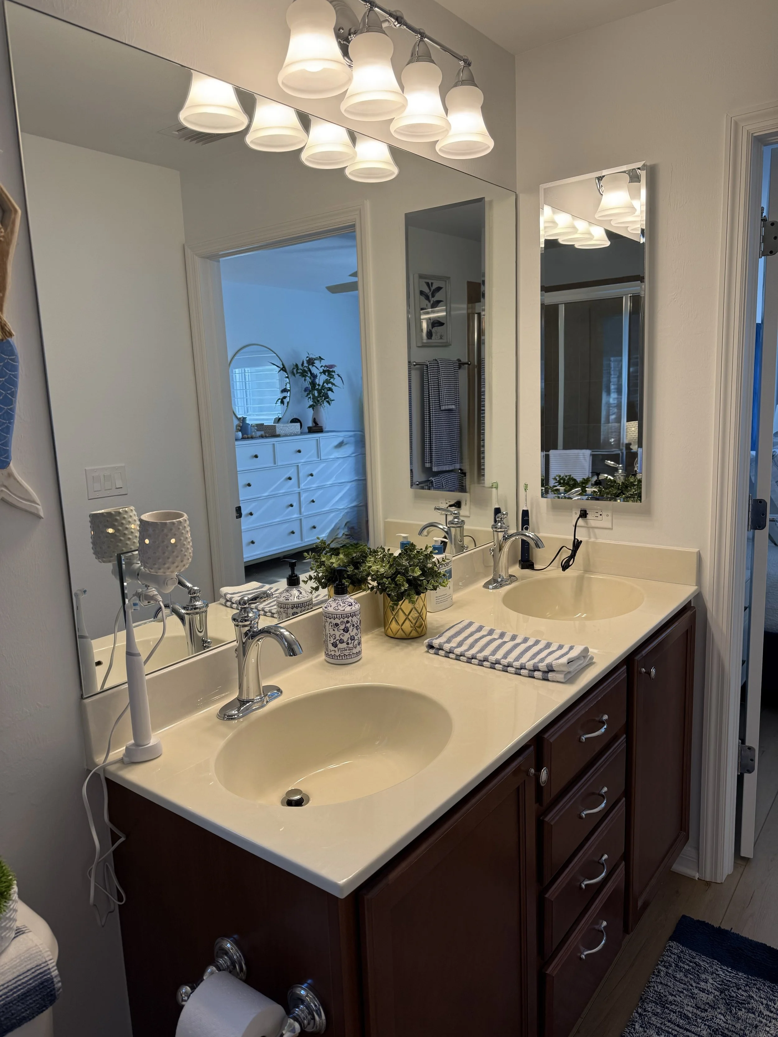 Dec Court Bathroom Before 4.jpg