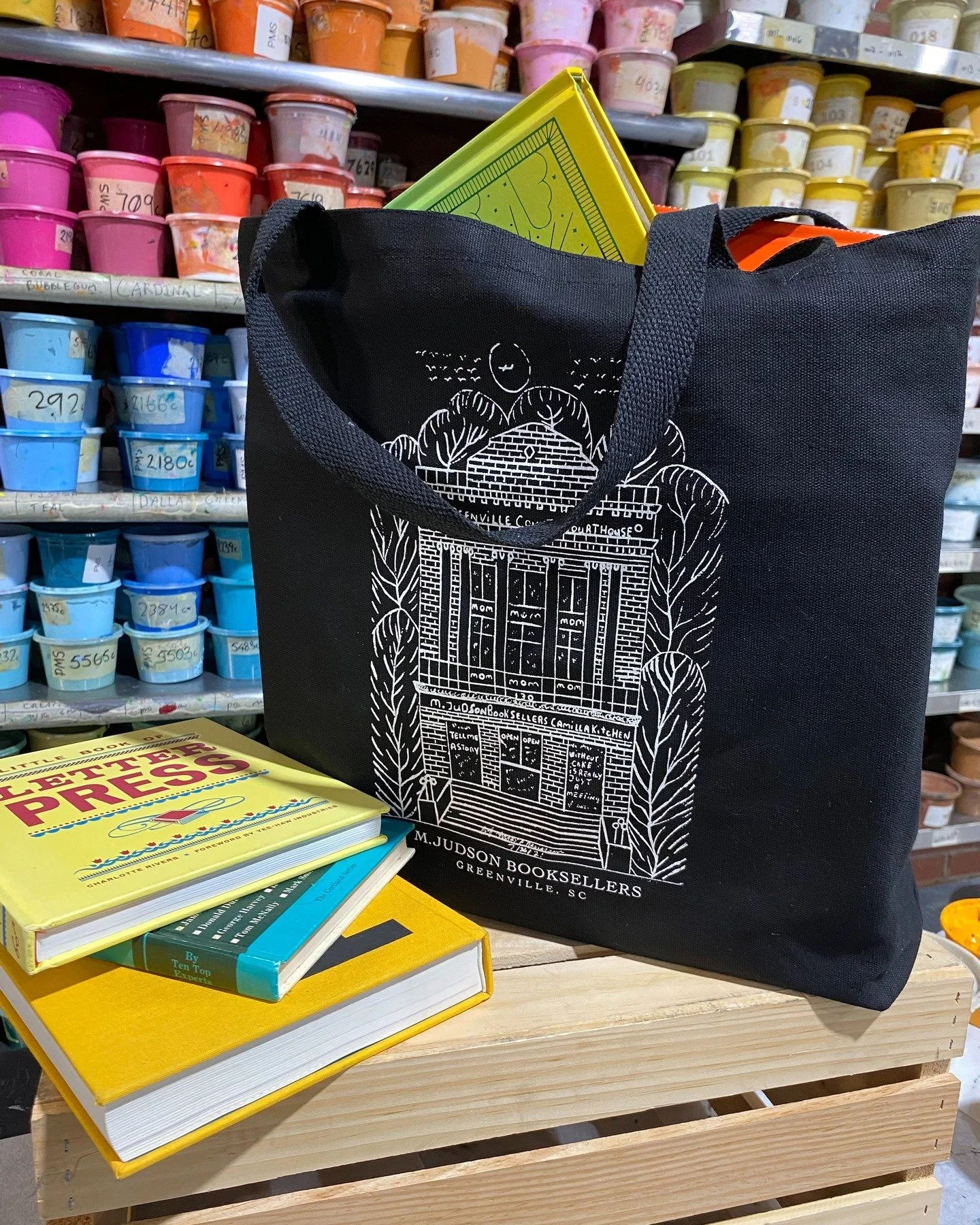 Books are totes the answer. 

#bookaretheanswer #totes #printlocal #screenprinting #merch #yeahthatgreenvillesc