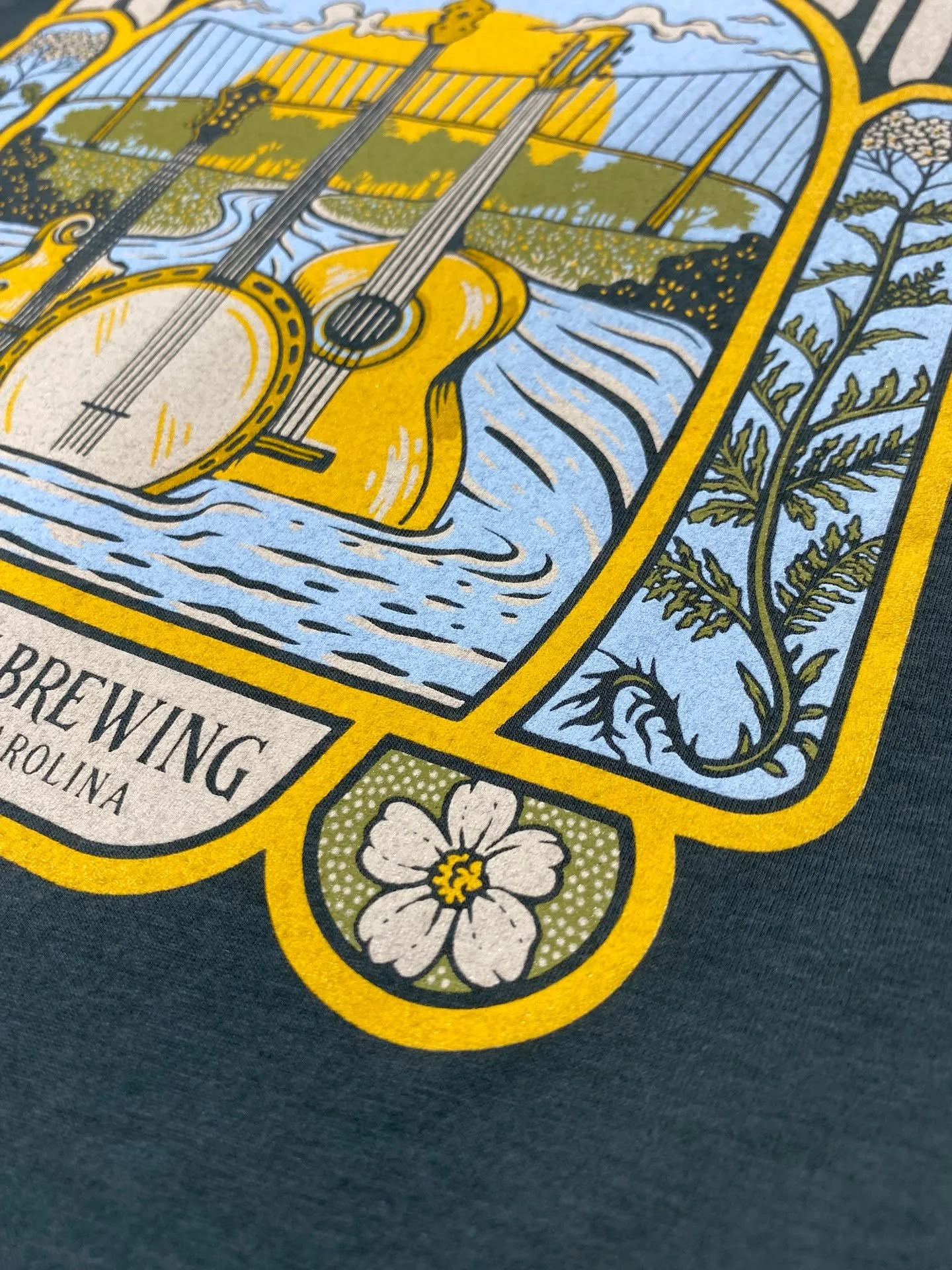 Such a beautiful design for @wildyarrowbrewing 😍
#screenprinting #printlocal #yeahthatgreenvillesc #custommerch #tshirtprinting