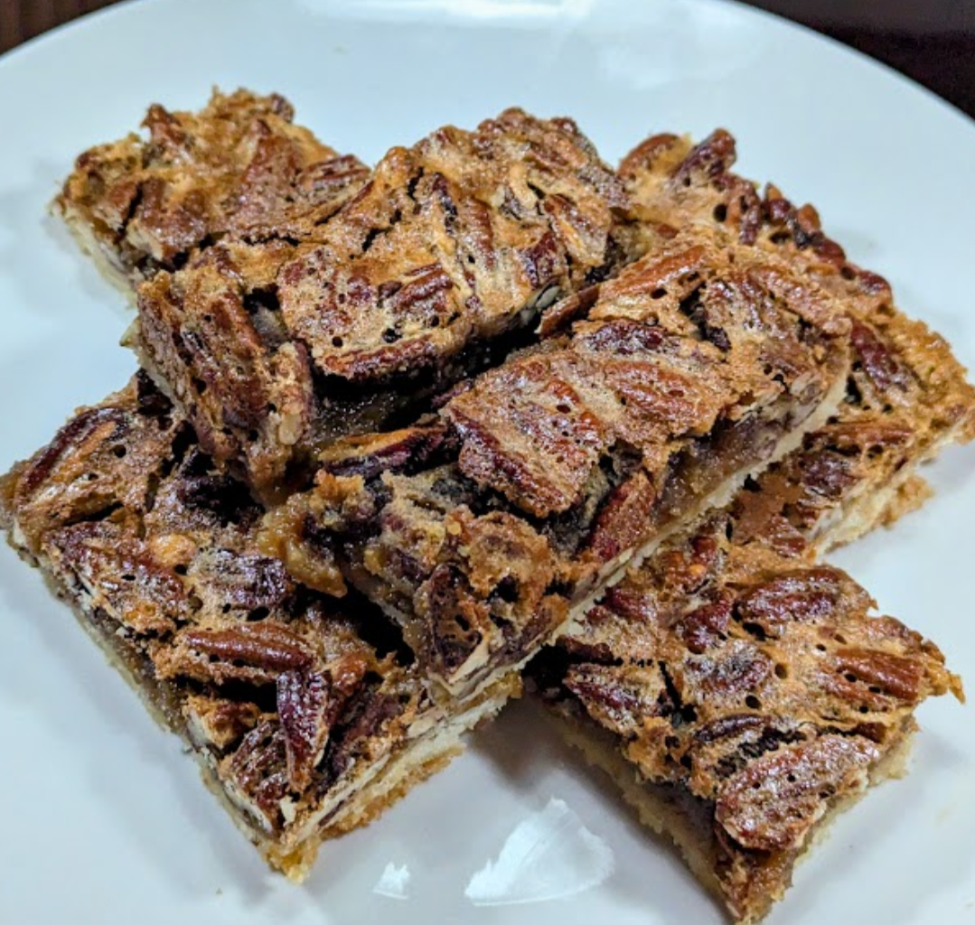 Pecan+Pie+Bars.png