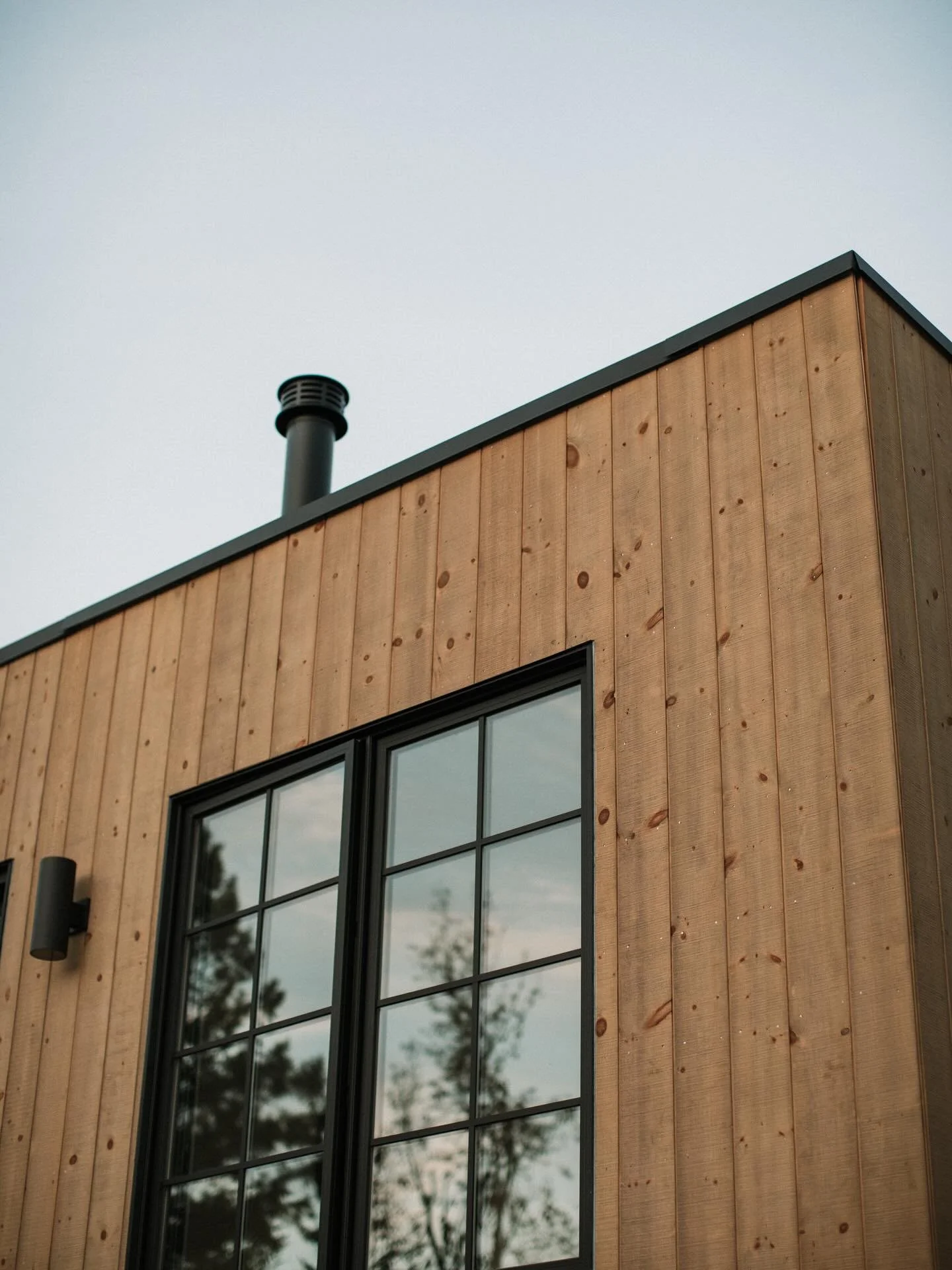 Morning light, quiet views, and the sense that nature&rsquo;s right there with you 🌲