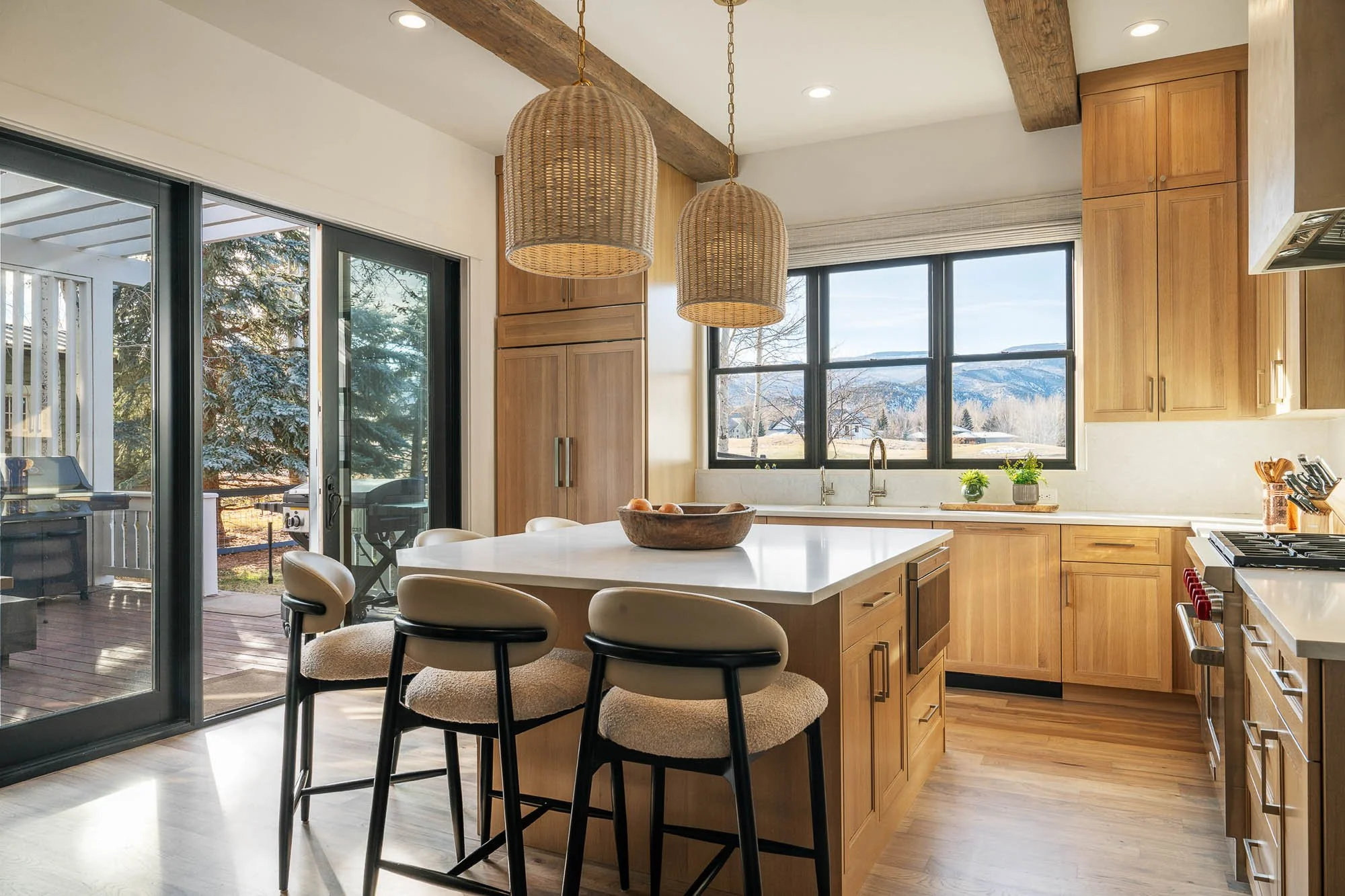 8150 Cabinets Kitchen Bath and Walk-in Closet Images-18.jpg