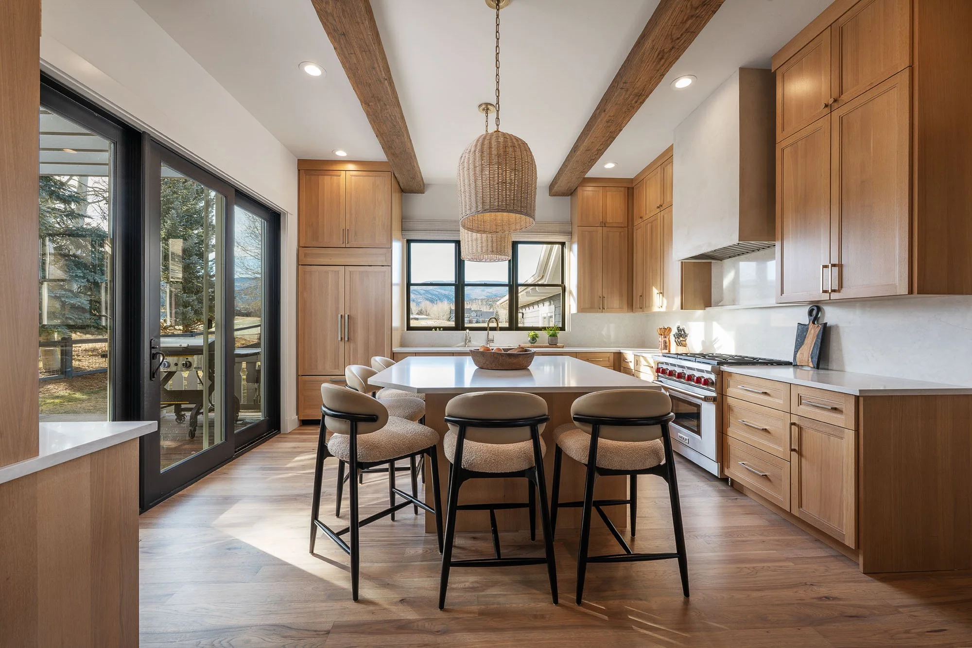 8150 Cabinets Kitchen Bath and Walk-in Closet Images-16.jpg