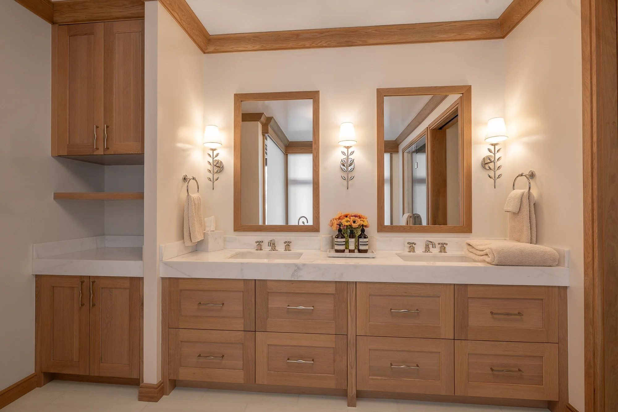 8150 Cabinets Kitchen Bath and Walk-in Closet Images-12.jpg