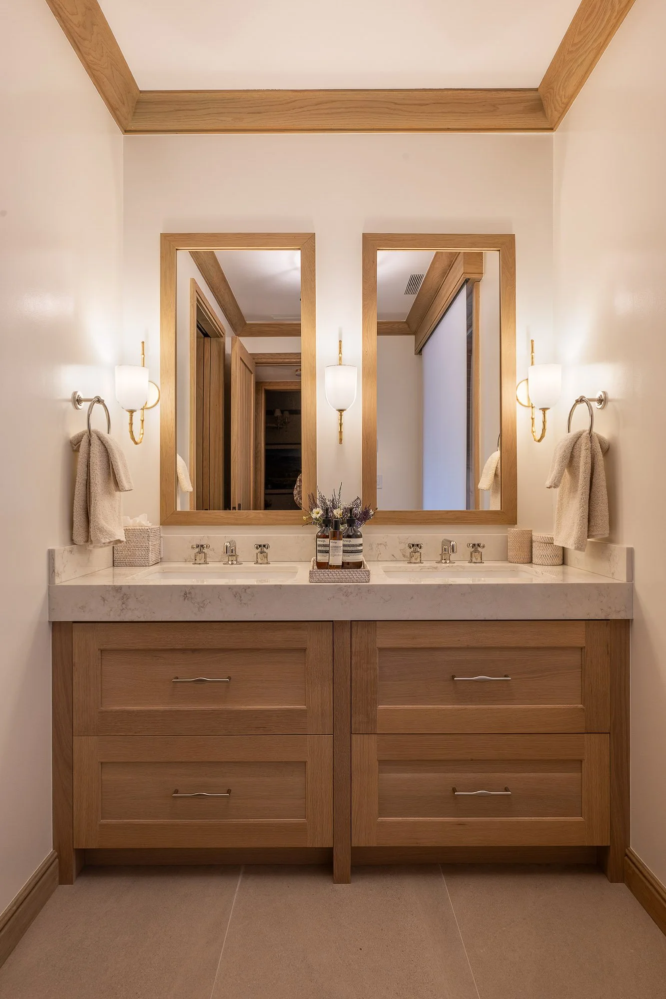 8150 Cabinets Kitchen Bath and Walk-in Closet Images-9.jpg