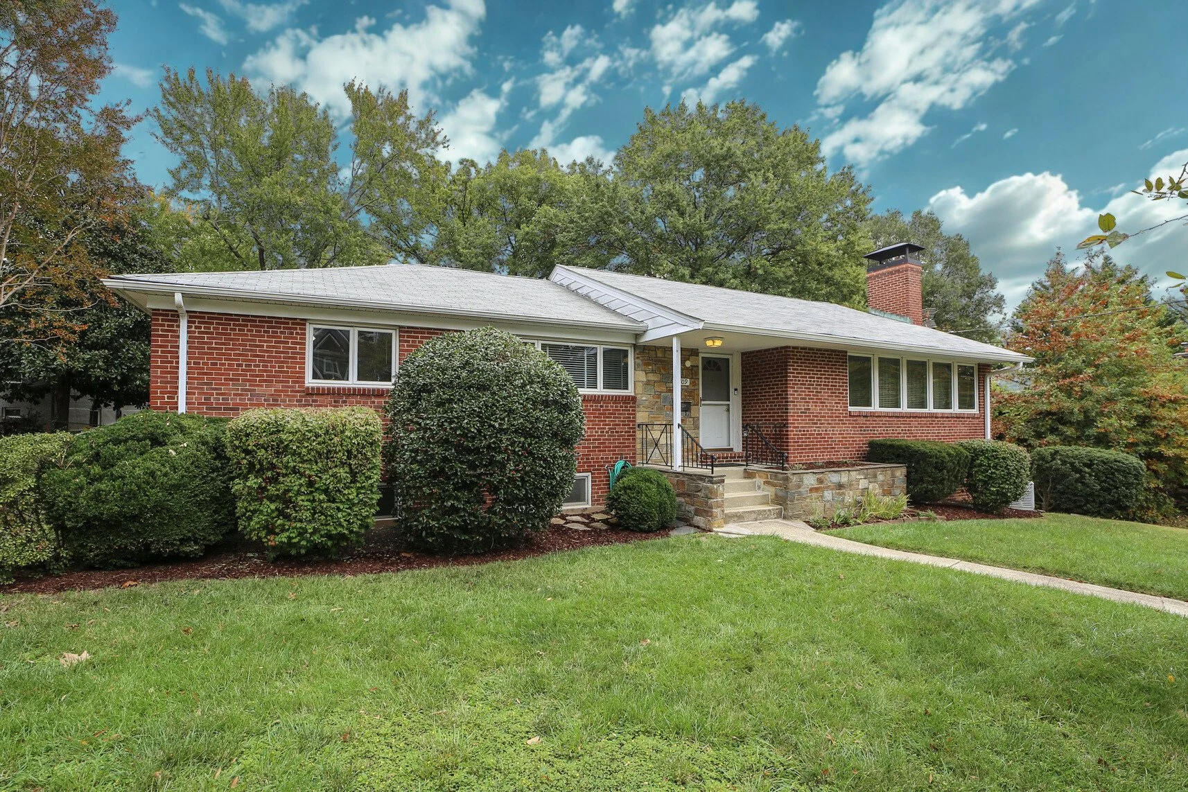 Under Contract! A Surprisingly Large Rambler in University Park