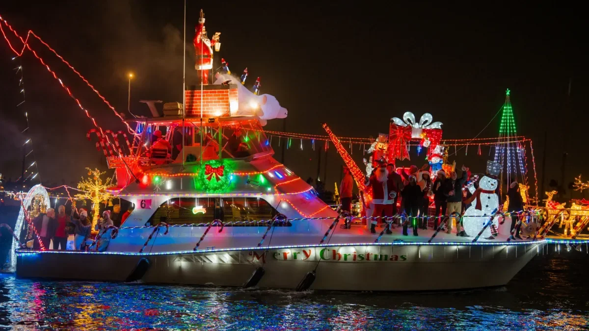 Newport Beach Lights Up for the Holidays as the City Debuts a Fresh Wave of Festive Decorations