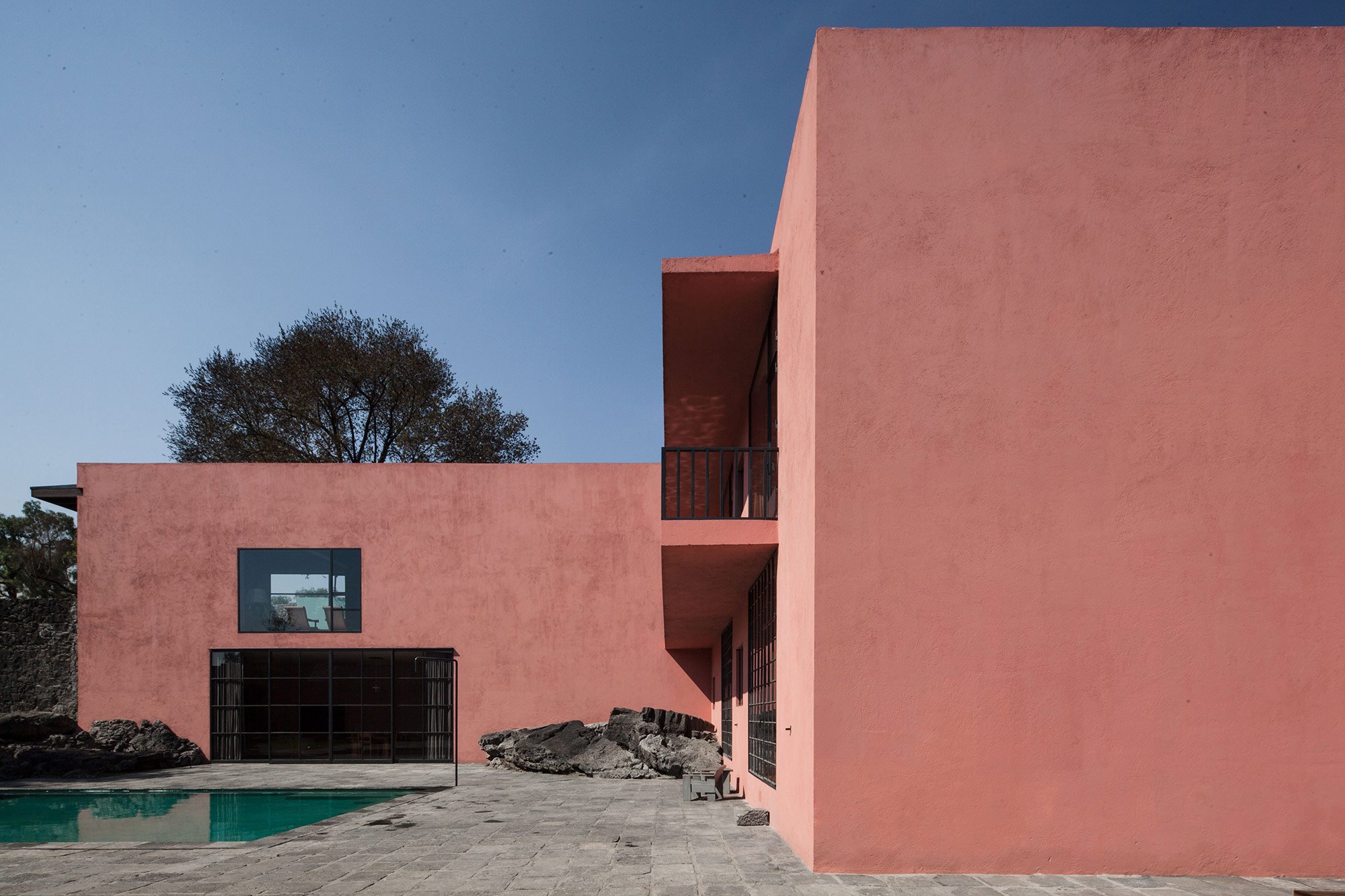 Casa-Pedregal-Luis-Barragan-Mexico-City-Mexico-ArchEyes-model-onnis-luque-4.jpg