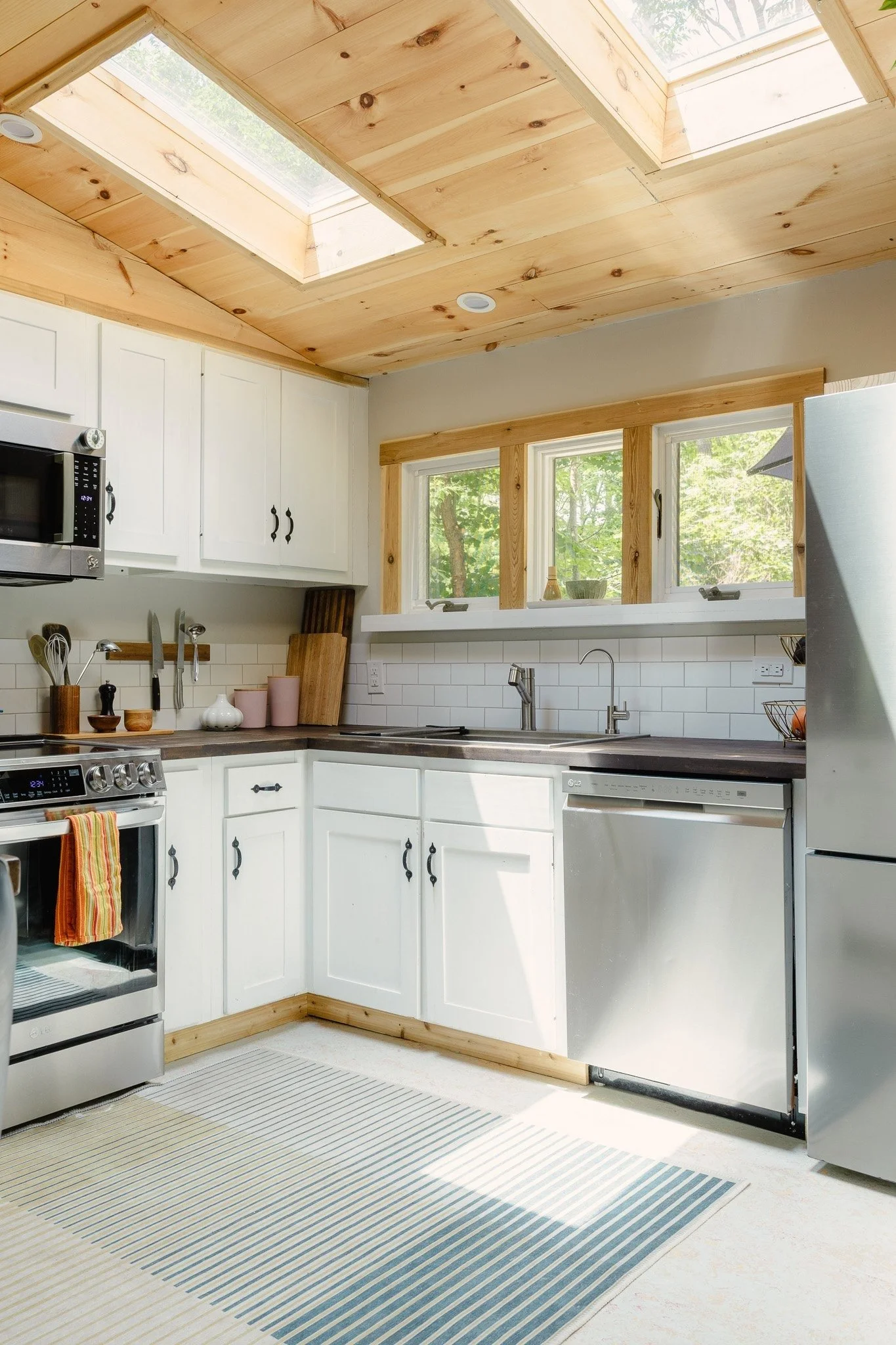 that-upstate-agent-7-Cedarwood-7.jpg