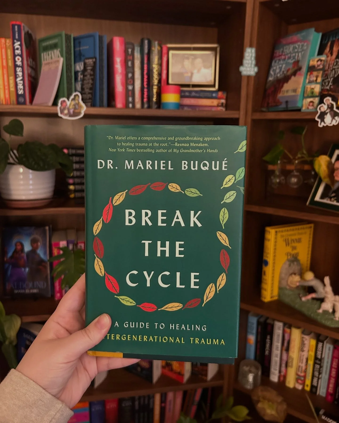 📚 ATX Therapist Book Club - October 2024📚 
Organized and ran by Madison Domin, LMSW, CCTP

Breaking the Cycle by Dr. Mariel Buqu&eacute;
⭐️⭐️⭐️⭐️⭐️
.
&ldquo;This book is so illuminating! The history and consideration of multiple generations are stu