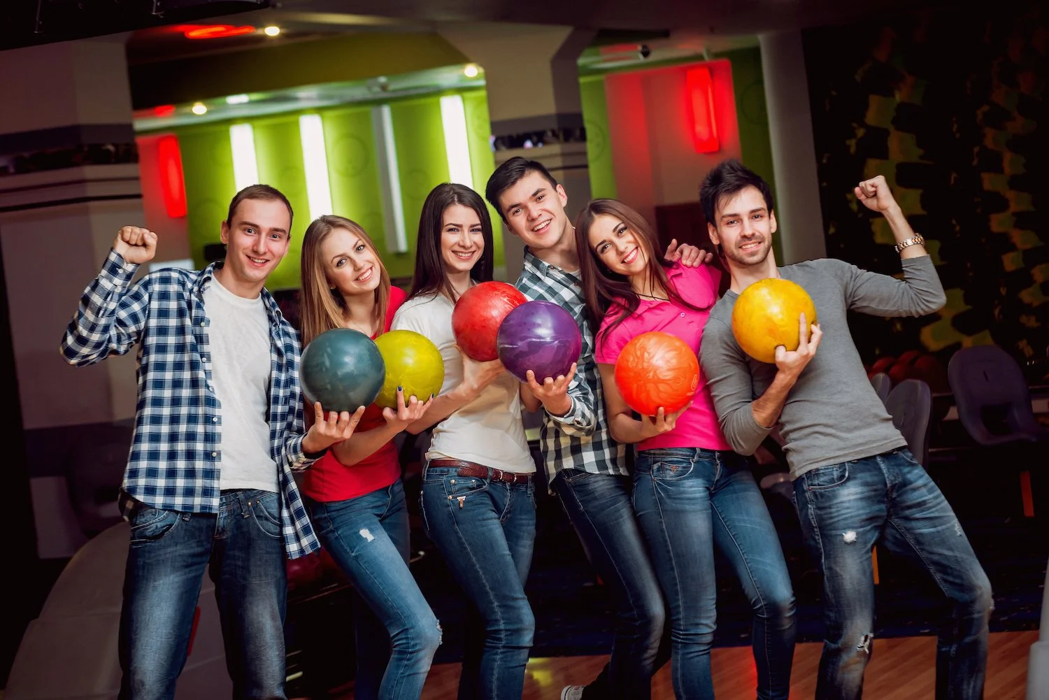 group-of-friends-at-bowling-alley.jpeg