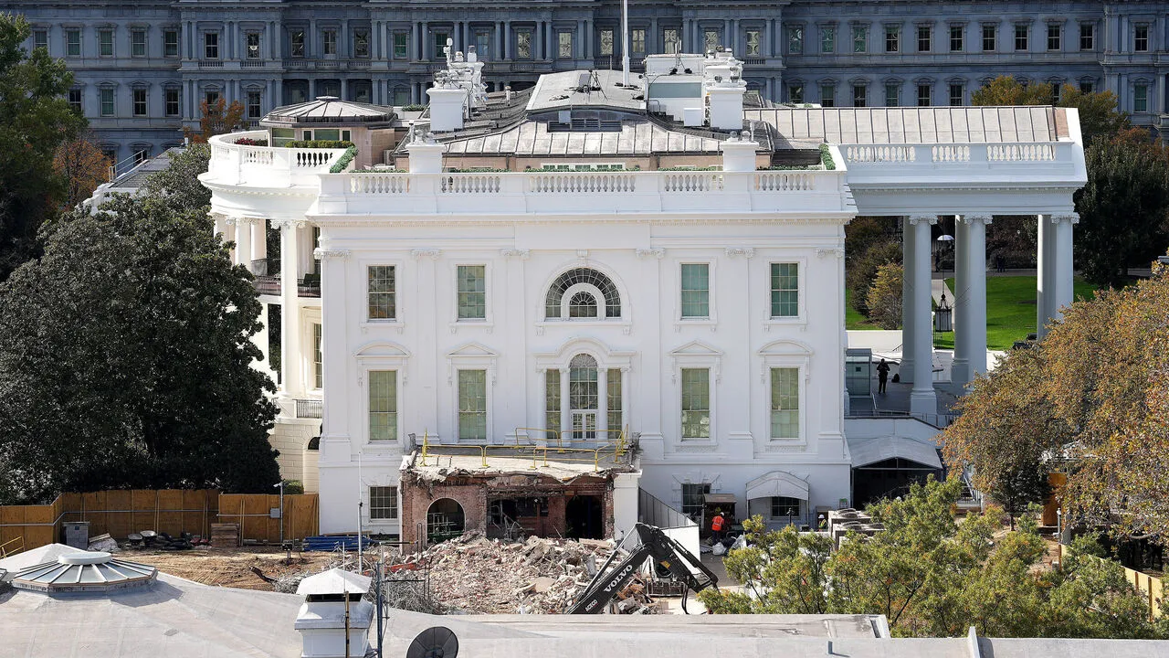 To Preserve or not to Preserve:                               The East Wing Demolition