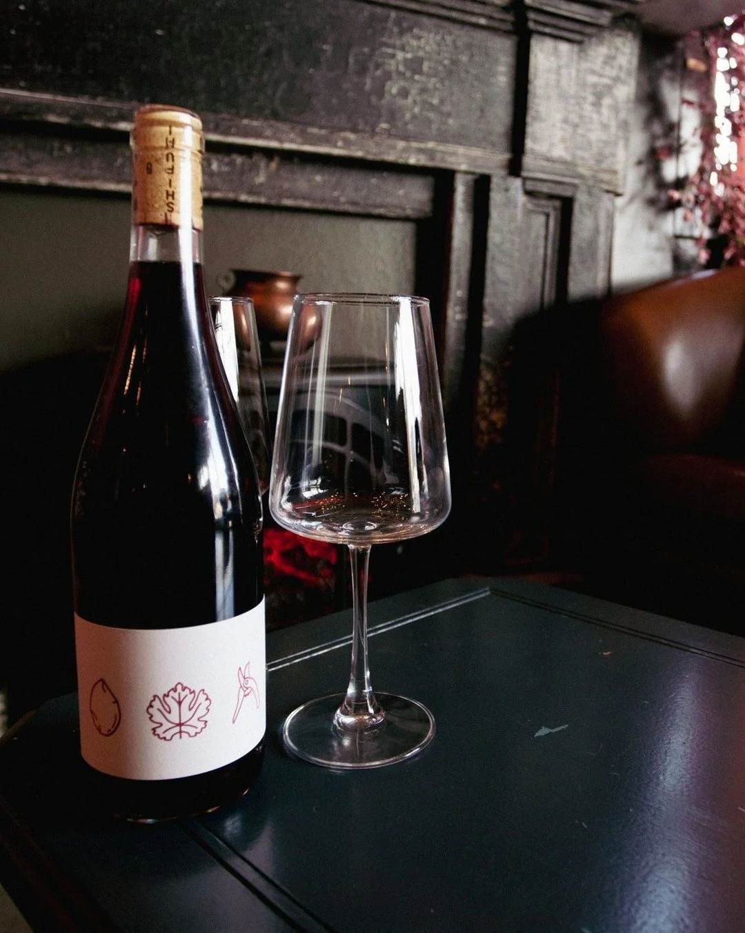 "Rock, Paper, Scissors" 
Ripe red berries, garrigue herbs, lavender, and a touch of white pepper.