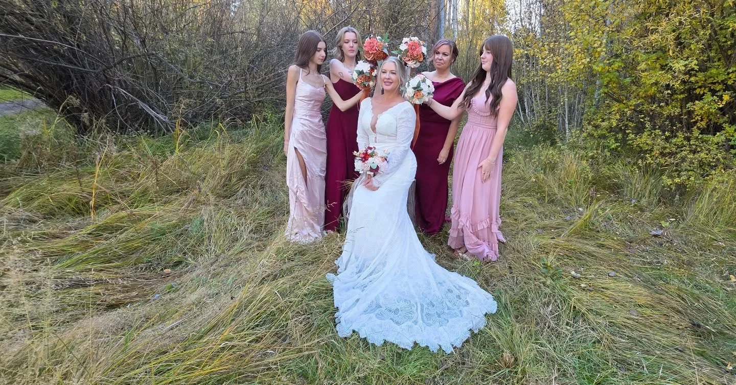 We love to be a part of your events. We specialize in weddings and events. 

Book now for @sunsetsoundevents for DJ services now! We have added a photo to our inventory and lighting. 

Www.sunsetsoundevents.com