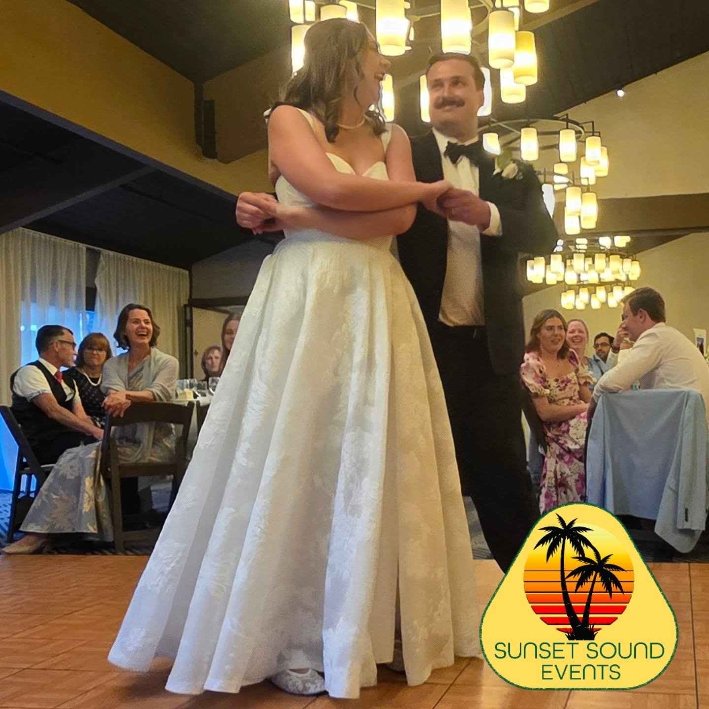 Thank you to all the event professionals working together to make this couple wedding day magical. 

Photography: Mot Photography
@motphotography

Florals: Bend Bouquets
@bendbouquets

DJ: Sunset Sounds
@sunsetsoundevents

Coordination: Central Orego