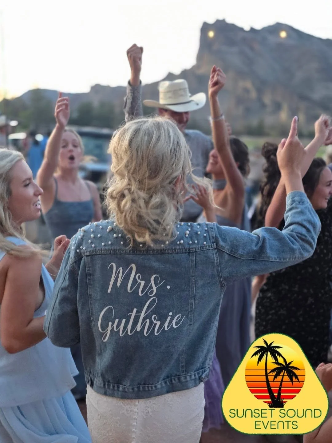 @sunsetsoundevents loves a dance party. Nothing is better than summertime warmth, and family and friends. Music can take you to another place. 

Booking now
Www.sunsetsoundevents.com