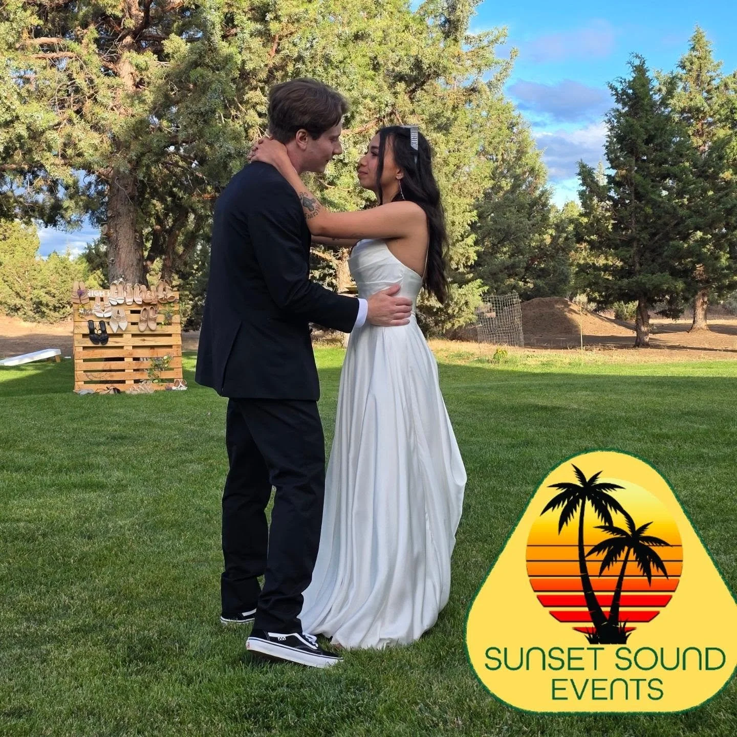 @sunsetsoundevents people love to see that first dance.