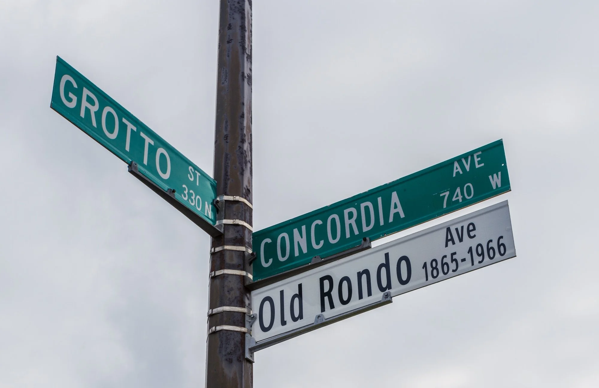 Grotto_-_Concordia_-_Old_Rondo_(26483961722).jpg