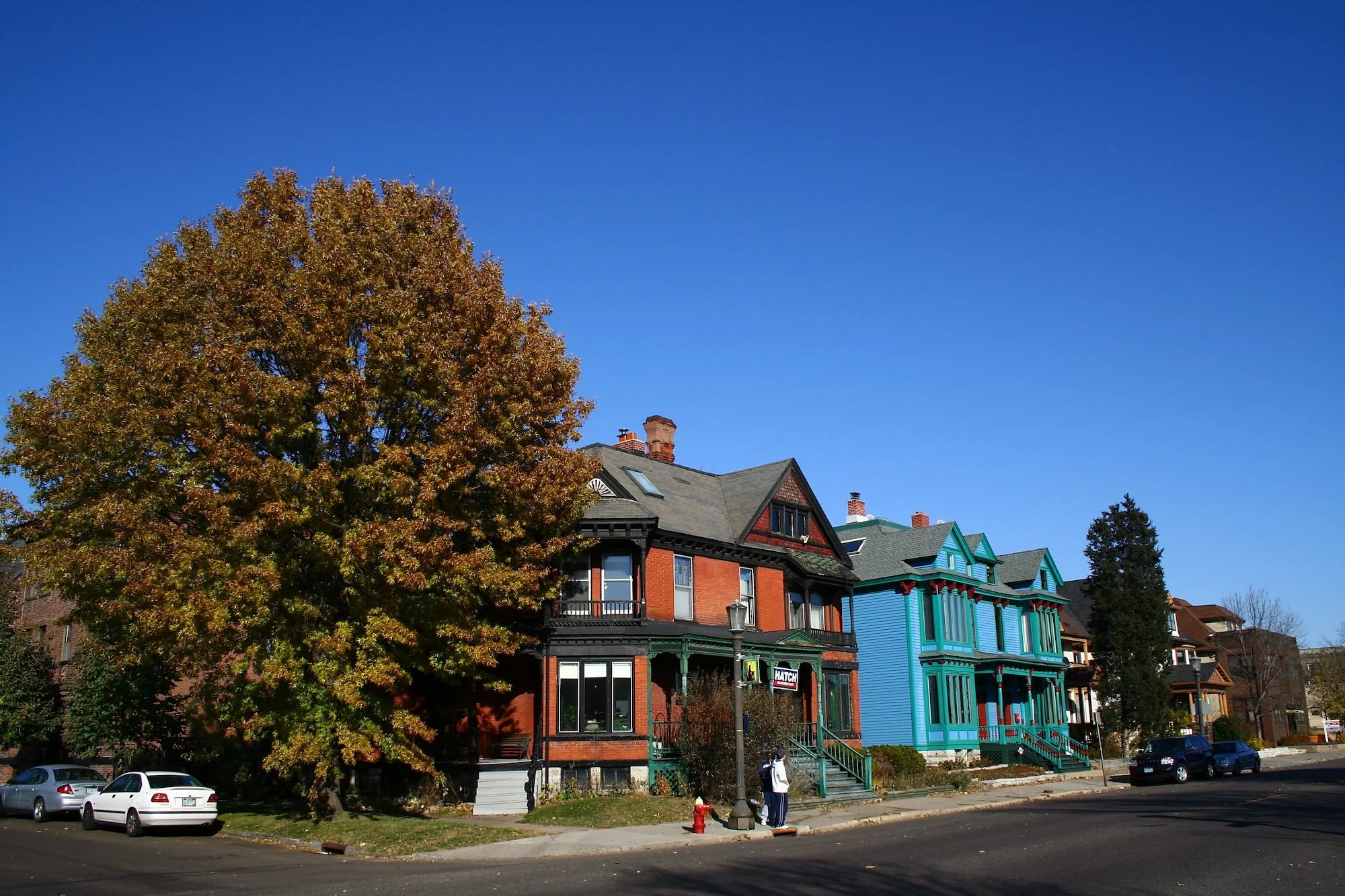 Houses_on_Selby_at_Kent.jpg