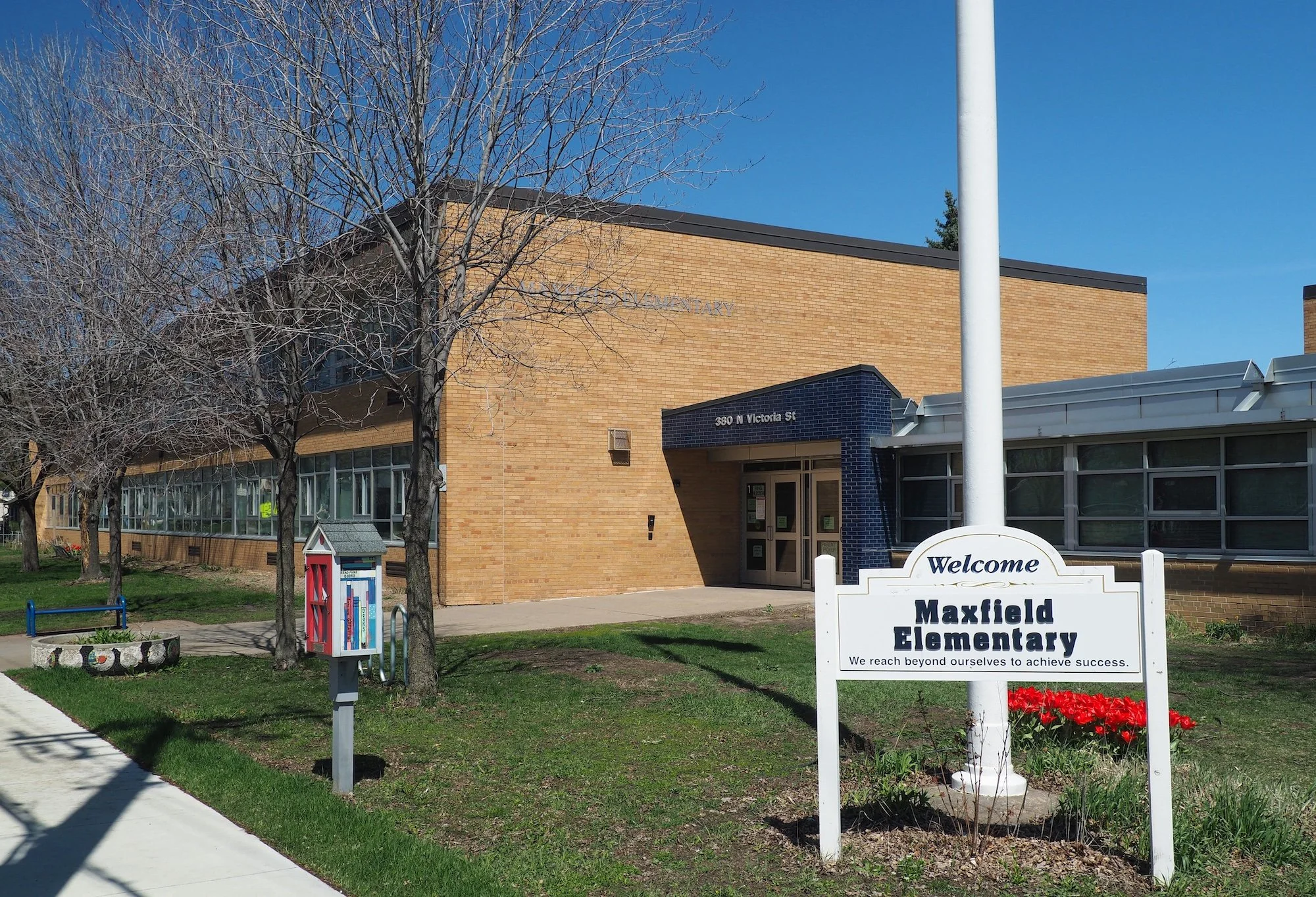 Maxfield_Elementary_School.jpg