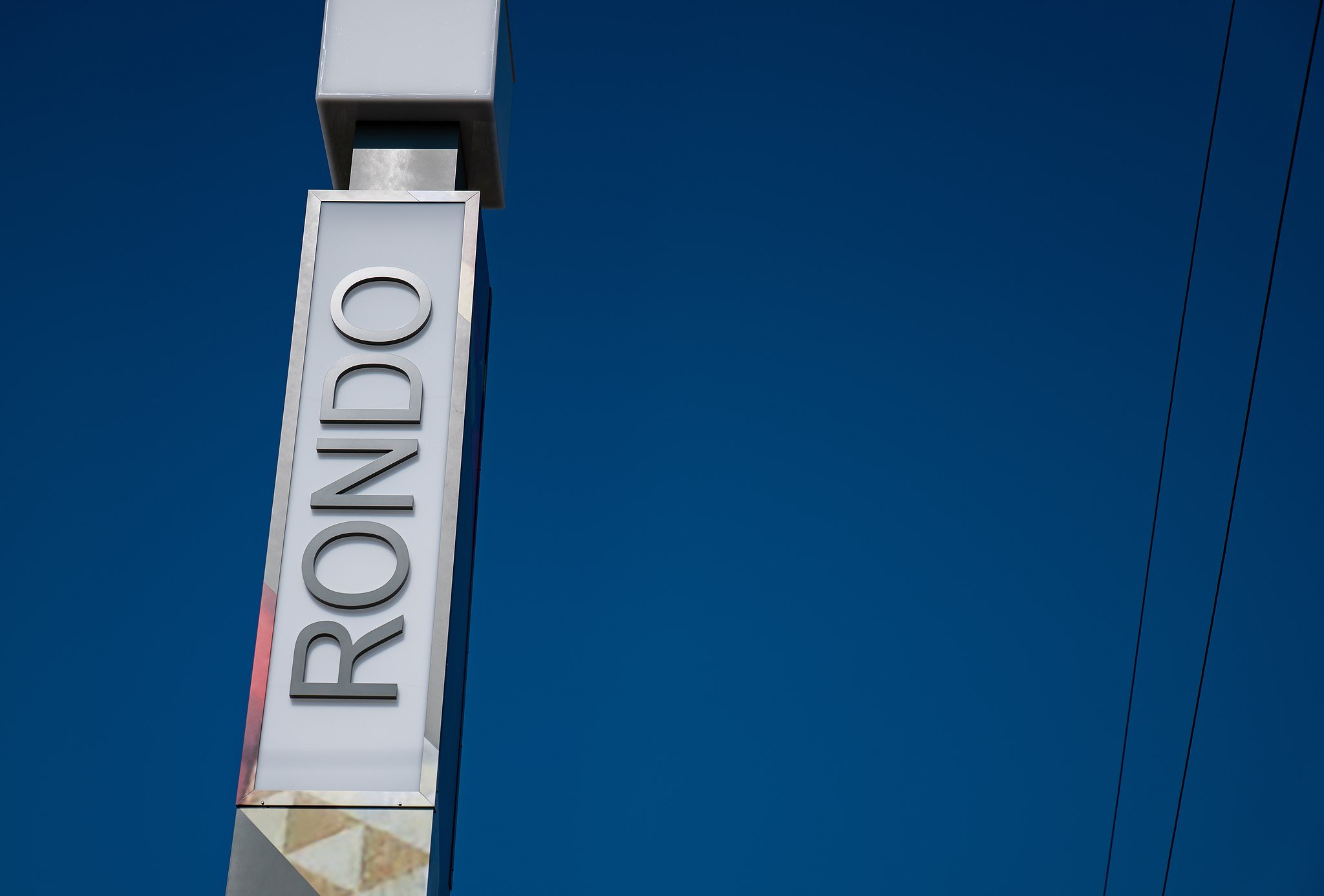 2048px-Rondo_Neighborhood_Sign_-_Saint_Paul,_Minnesota_(29685504088).jpg