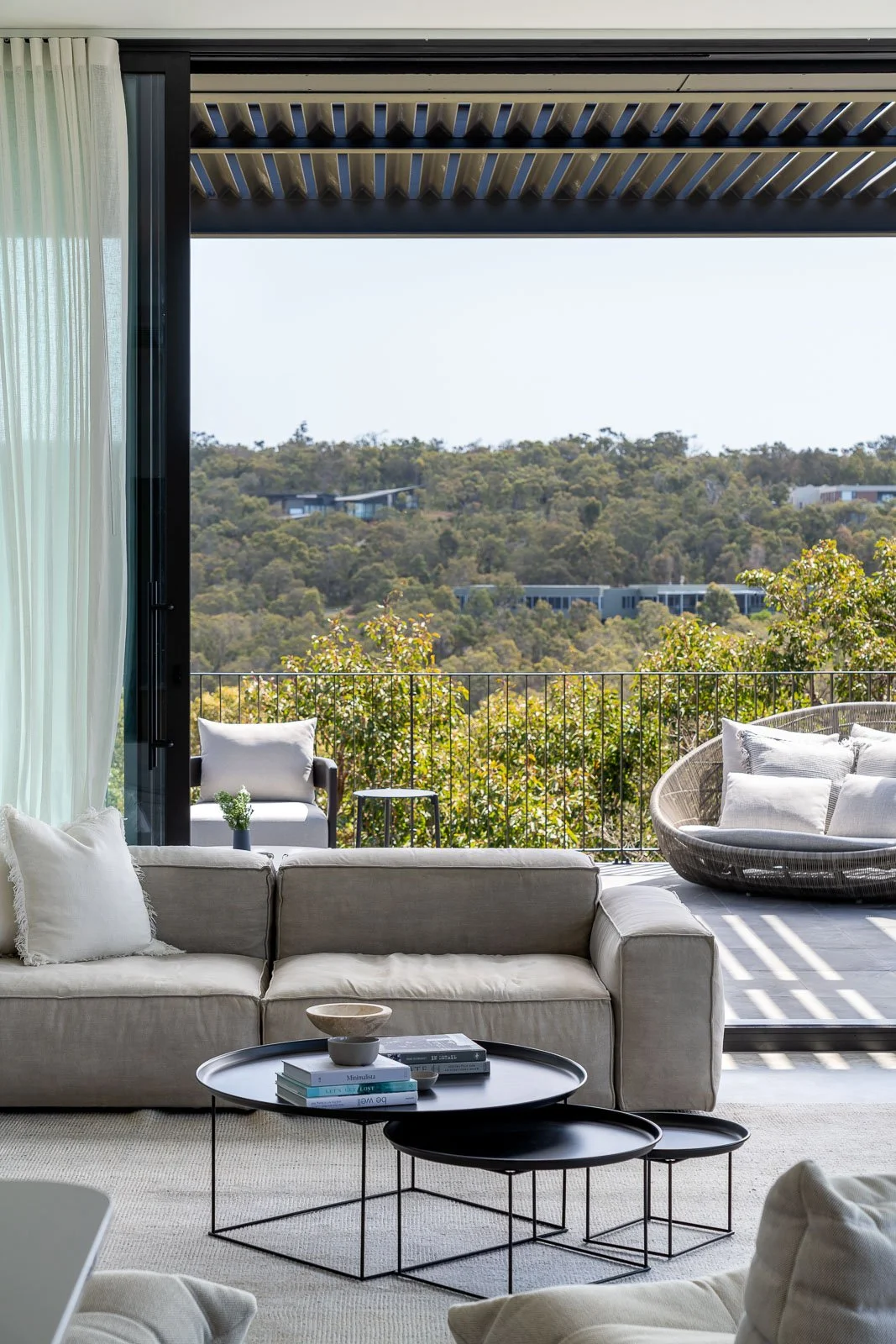 Salisterra-Eagle Bay-Internal View-03.jpg