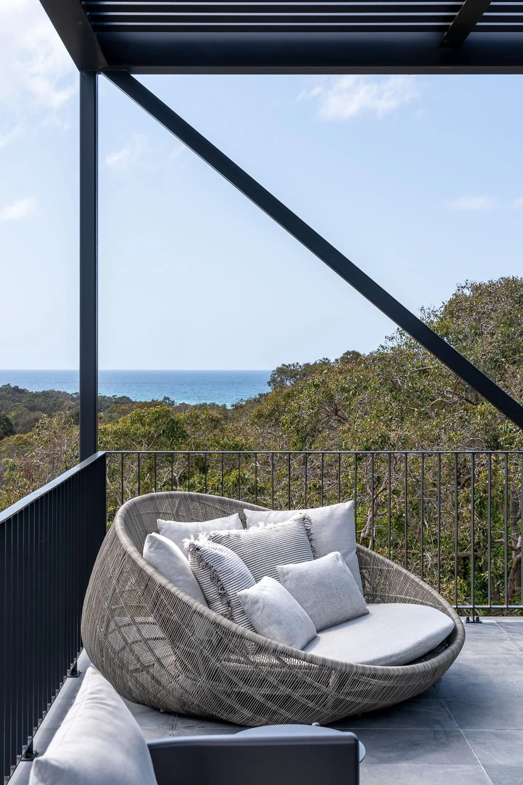 Salisterra-Eagle Bay-External View-06.jpg