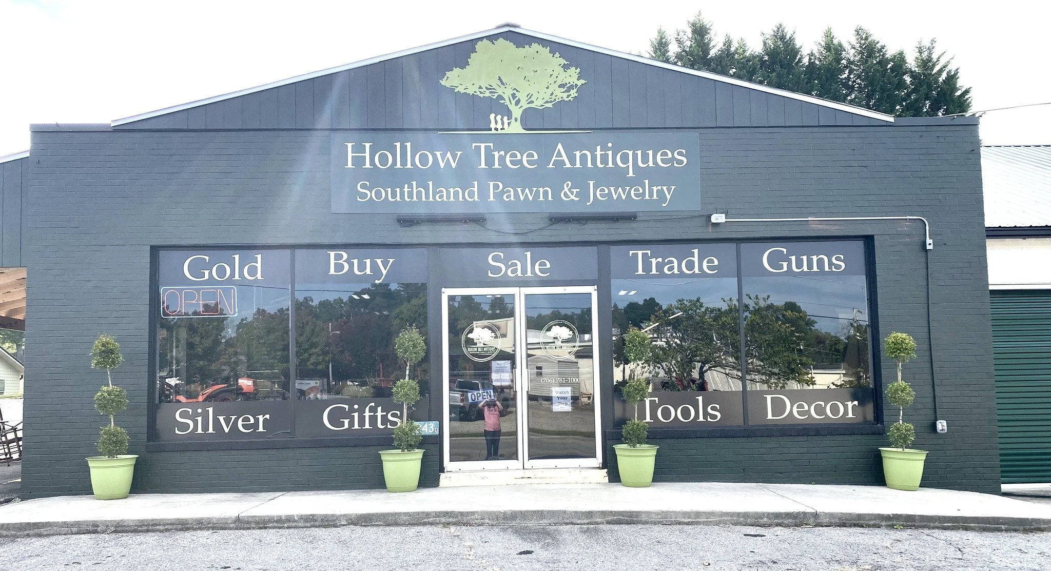 Hollow Tree Antiques