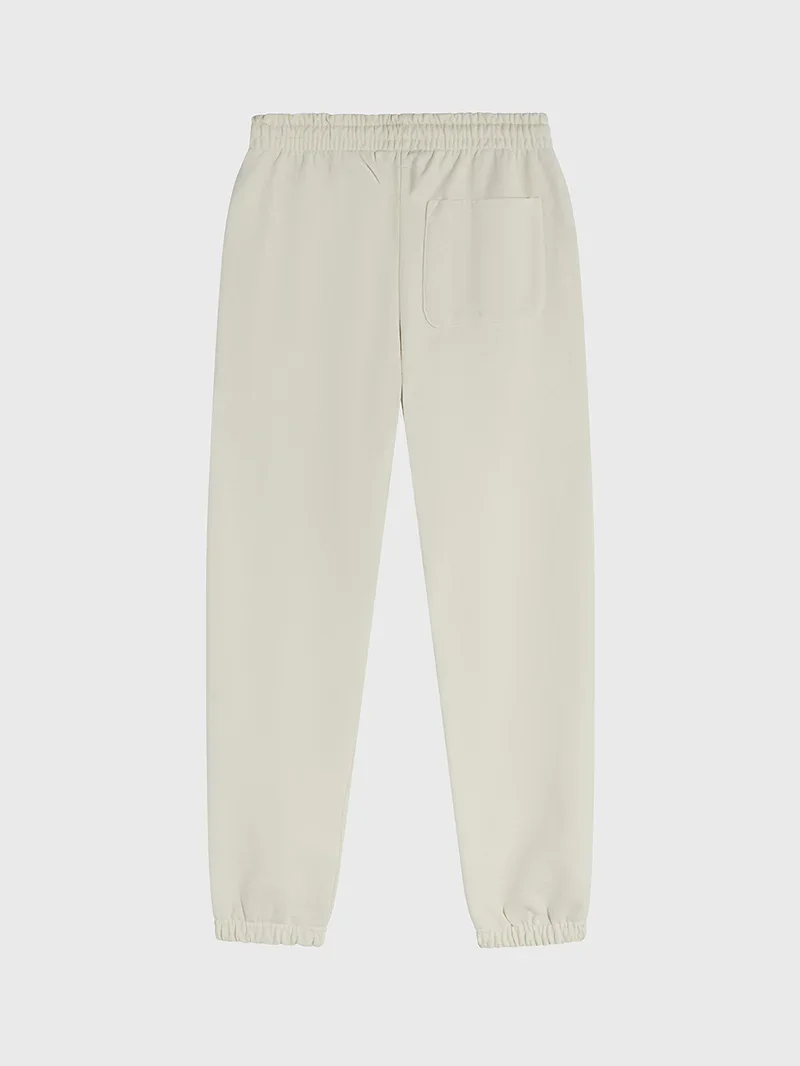 U04FA25_BARRY_SUNISEXSWEATPANT_BONE_Back_0142.webp
