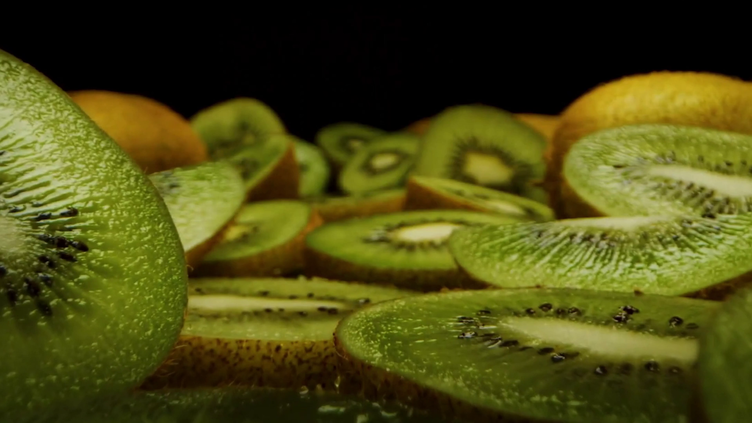 Volunteer_Green Ad Kiwi.png