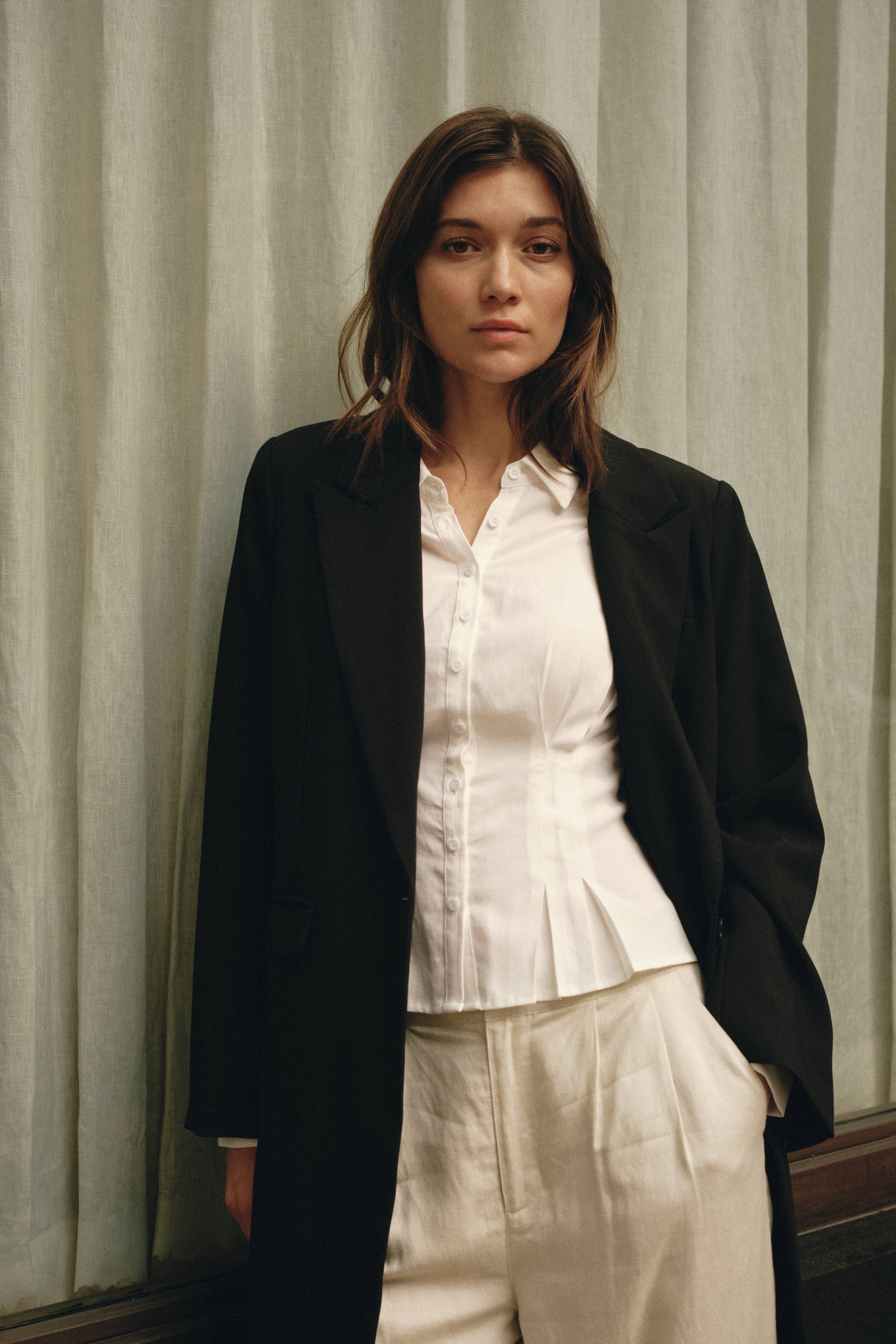 241204_MODREF_Lookbook_TEASERS_29.jpg