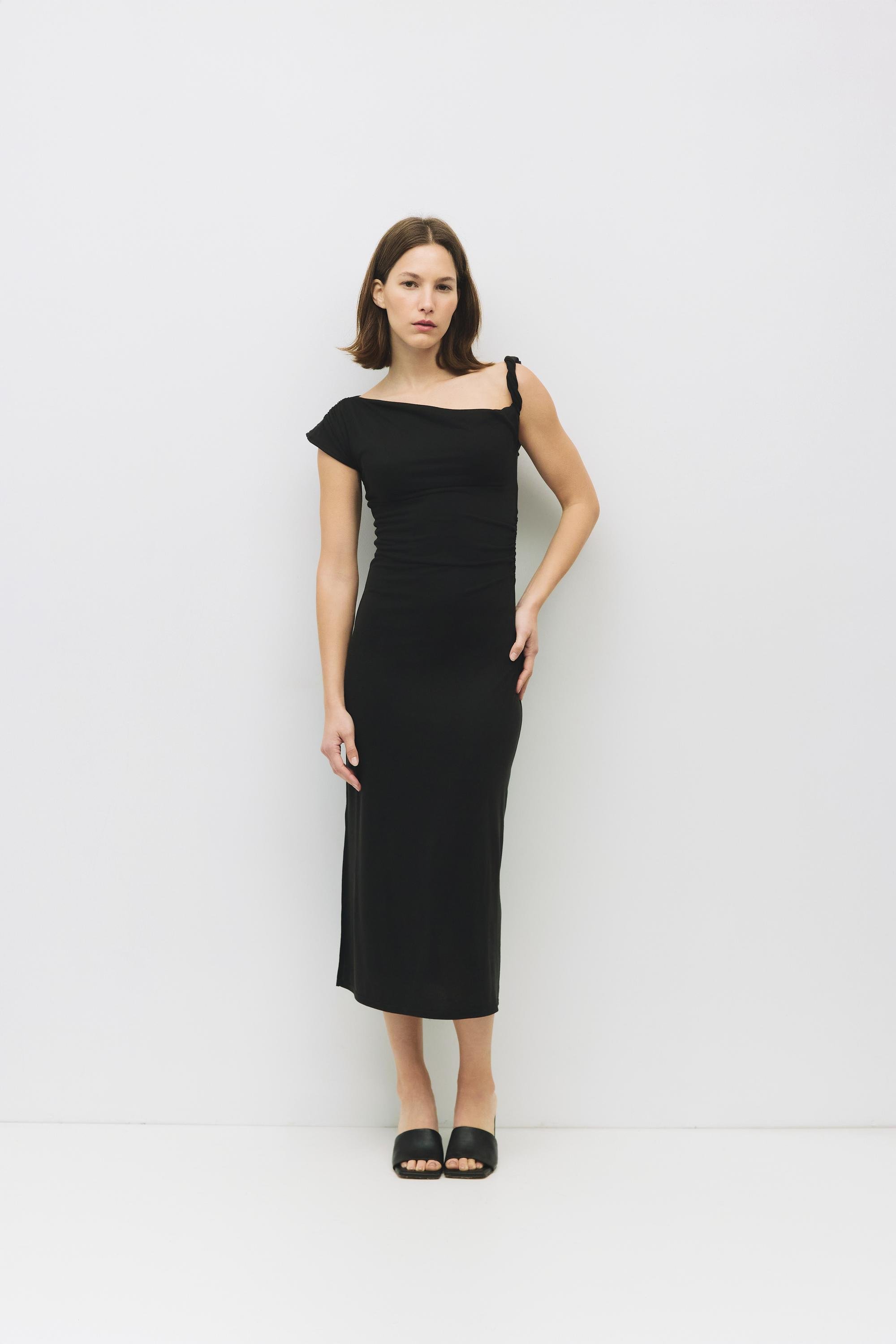 DAR0195_BLACK_1_M.jpg