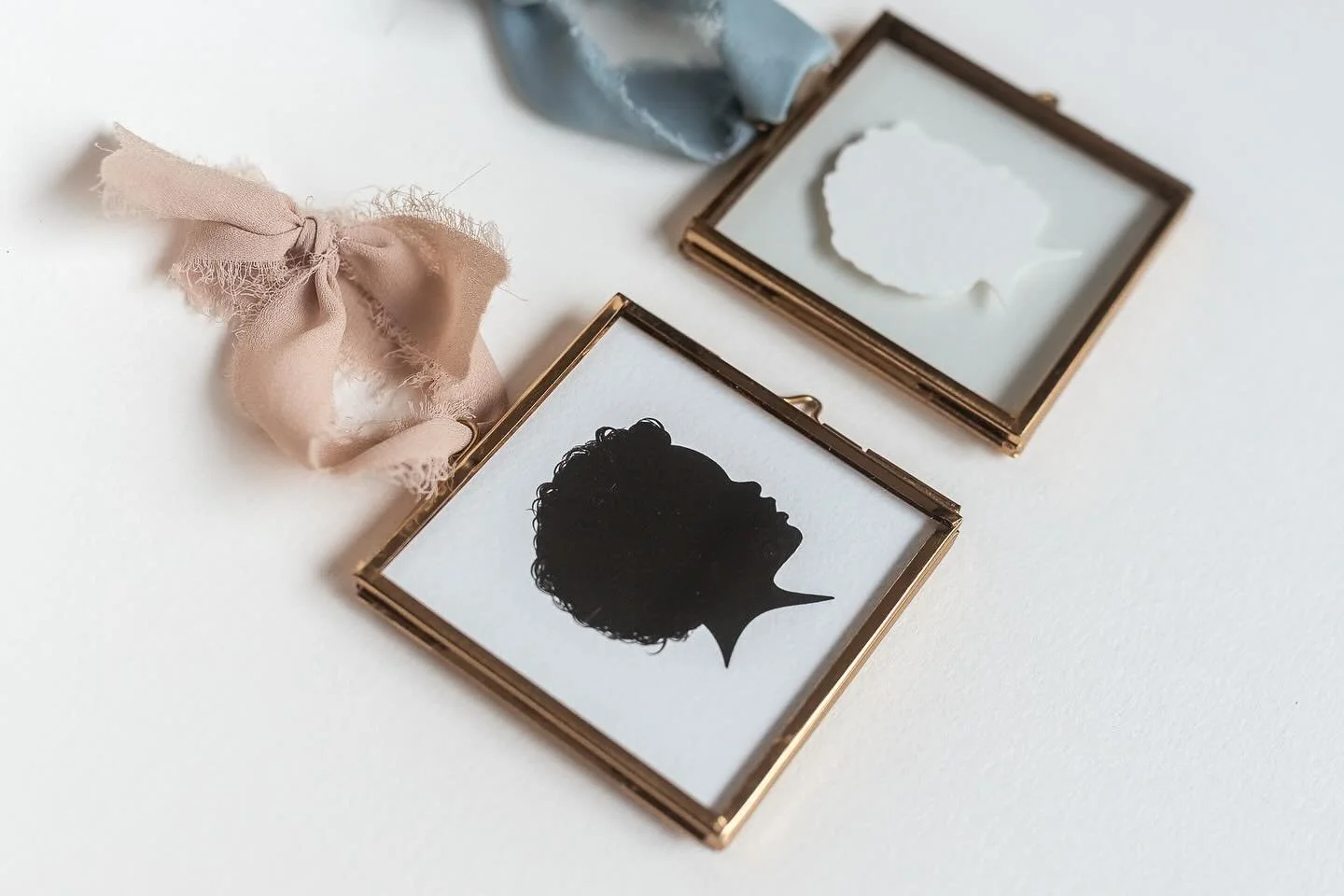 Something special is coming&hellip;The Holiday Collection launches tomorrow at 9AM!
Some items are limited in stock, so be ready to grab your favorites.

#holidaycollection #limitededition #keepsakegift #customsilhouette #holidaykeepsake #giftideas #