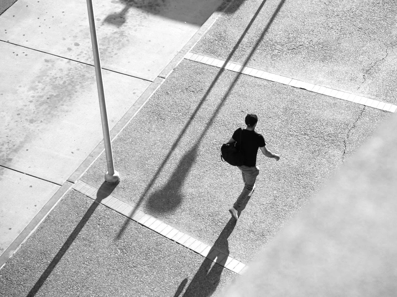  Intersection  Geometry of passage Oakland, 2025  LUMIX G85  |  Prime  |  Digital 