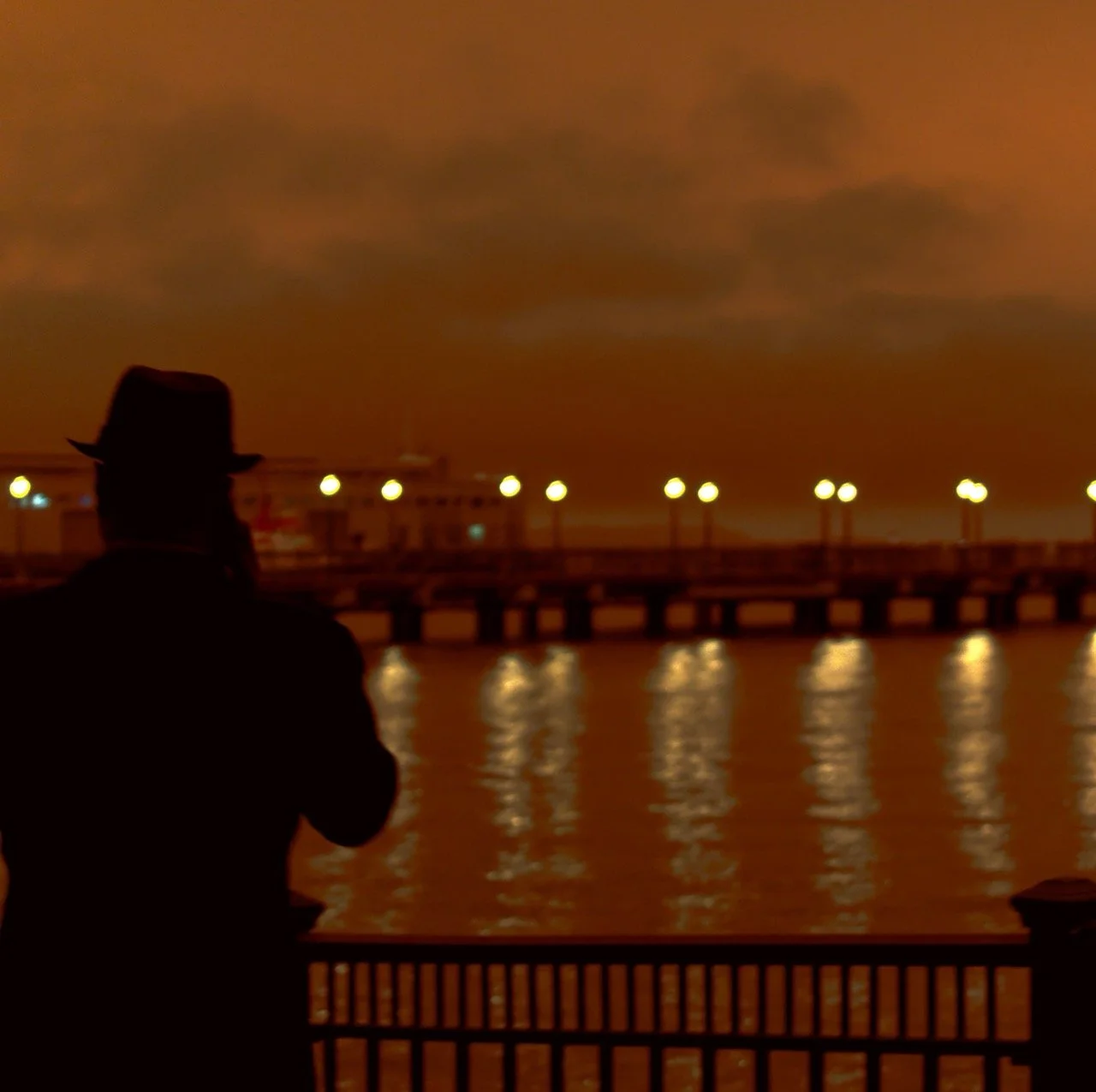  The Observer  Presence without definition Embarcadero, San Francisco, 2022  LUMIX GX85  |  Prime  |  Digital 