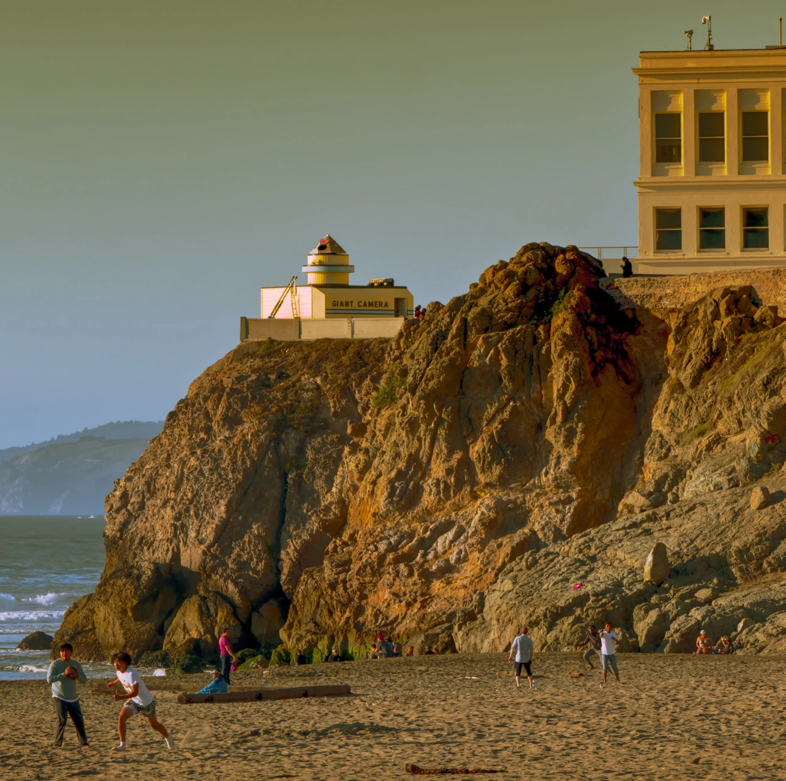  Cliffside Leisure  Costal Life Ocean Beach 2023  LUMIX GX85  |  Telephoto  |  Digital 