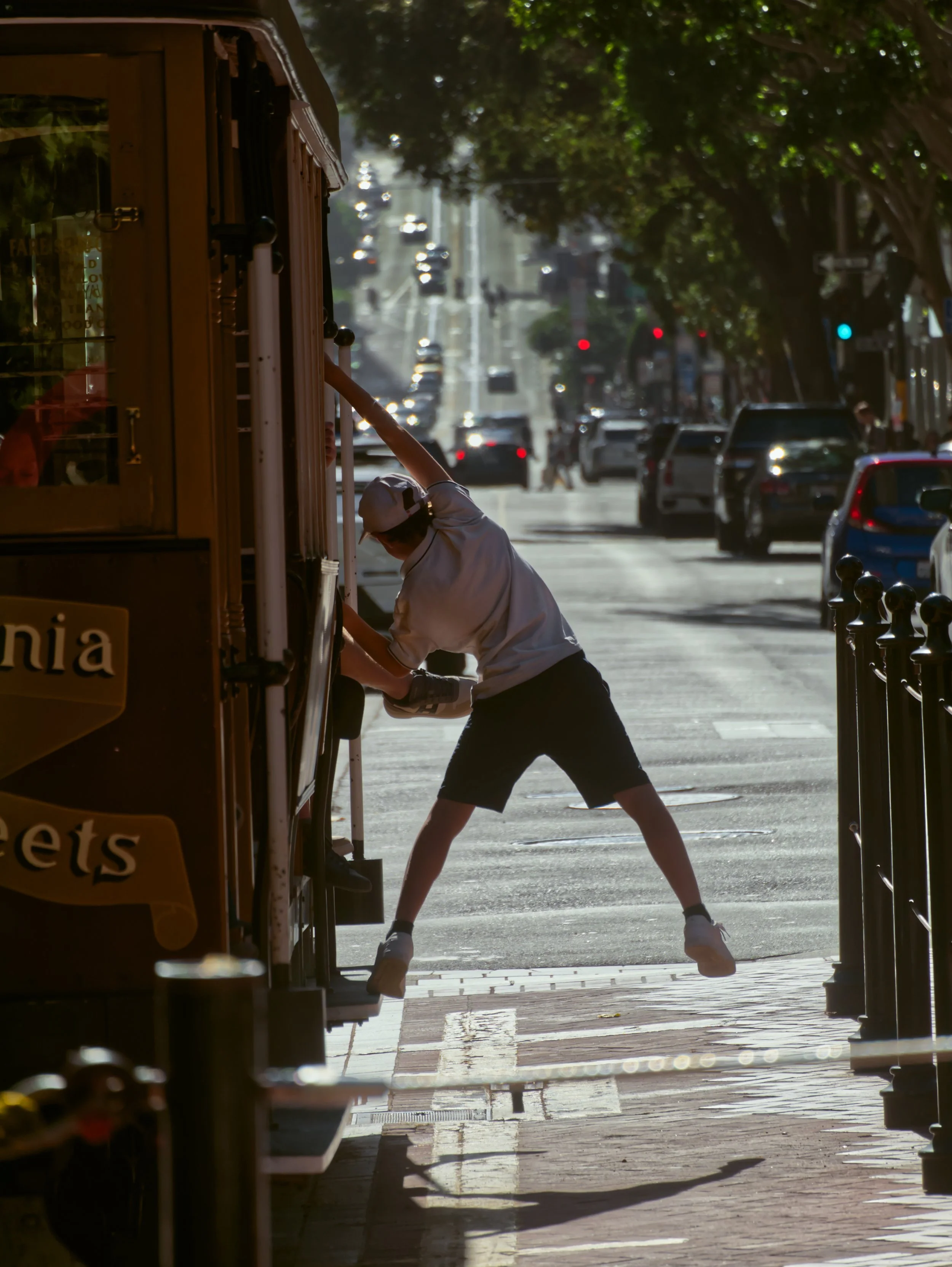      Gravity Optional  Transit transformed to flight San Francisco, 2025  LUMIX G85  |  Telephoto  |  Digital 