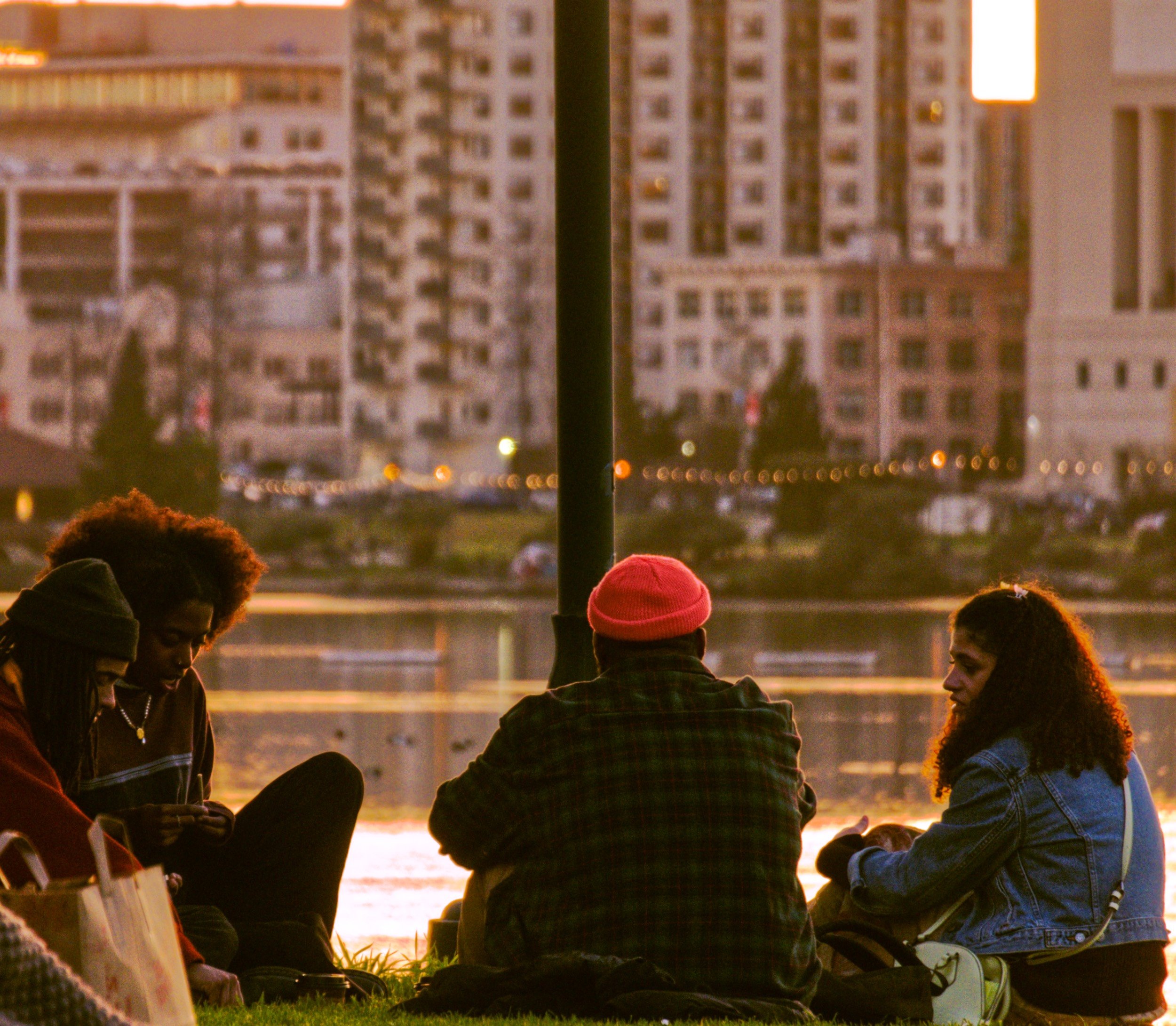  Analog Golden Hour  The Inescapable pull of light Lake Merritt, Oakland, 2022  LUMIX GX85  |  Telephoto  |  Digital 