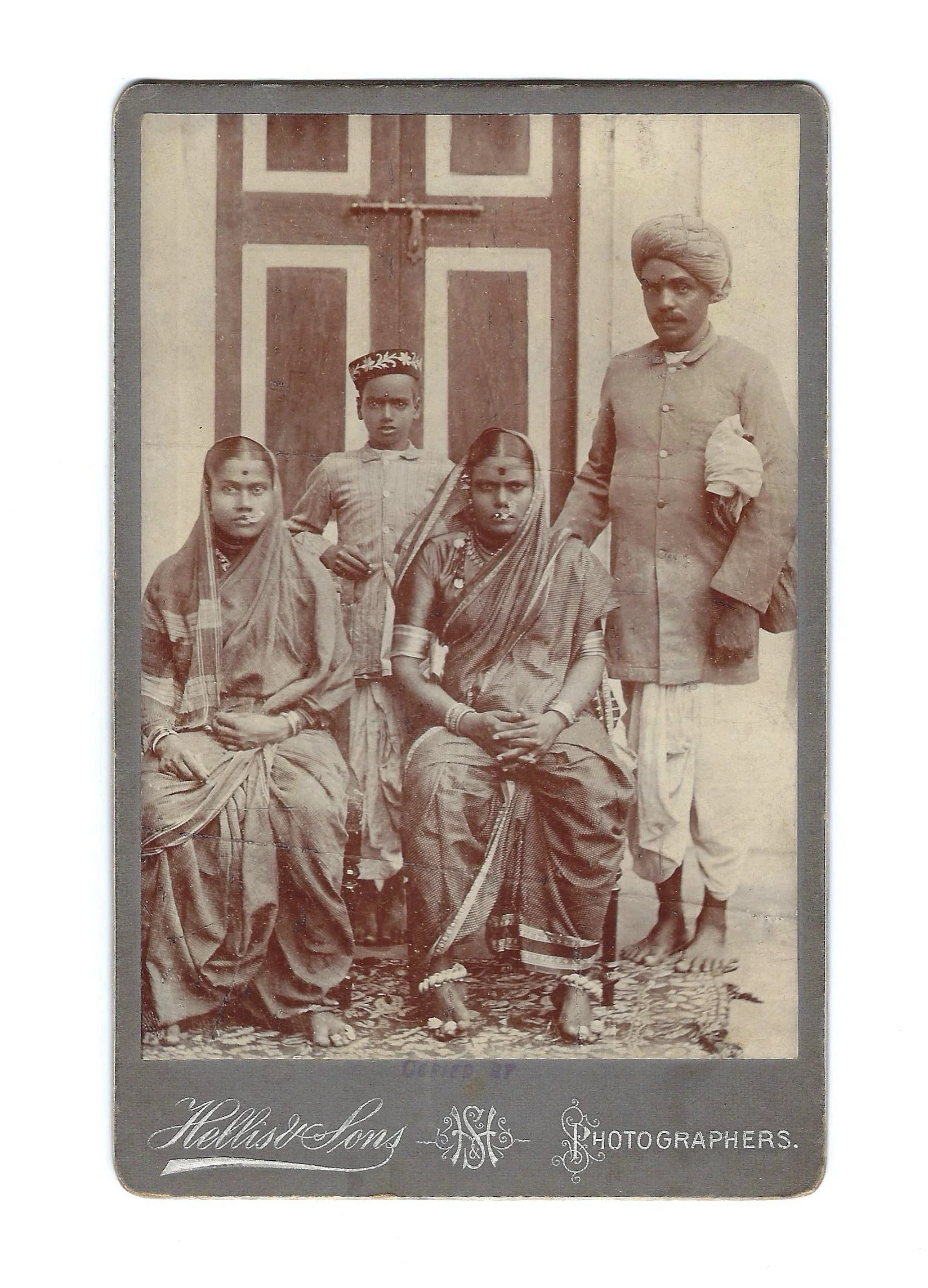 HellisSonsIndianFamPortScns.jpg