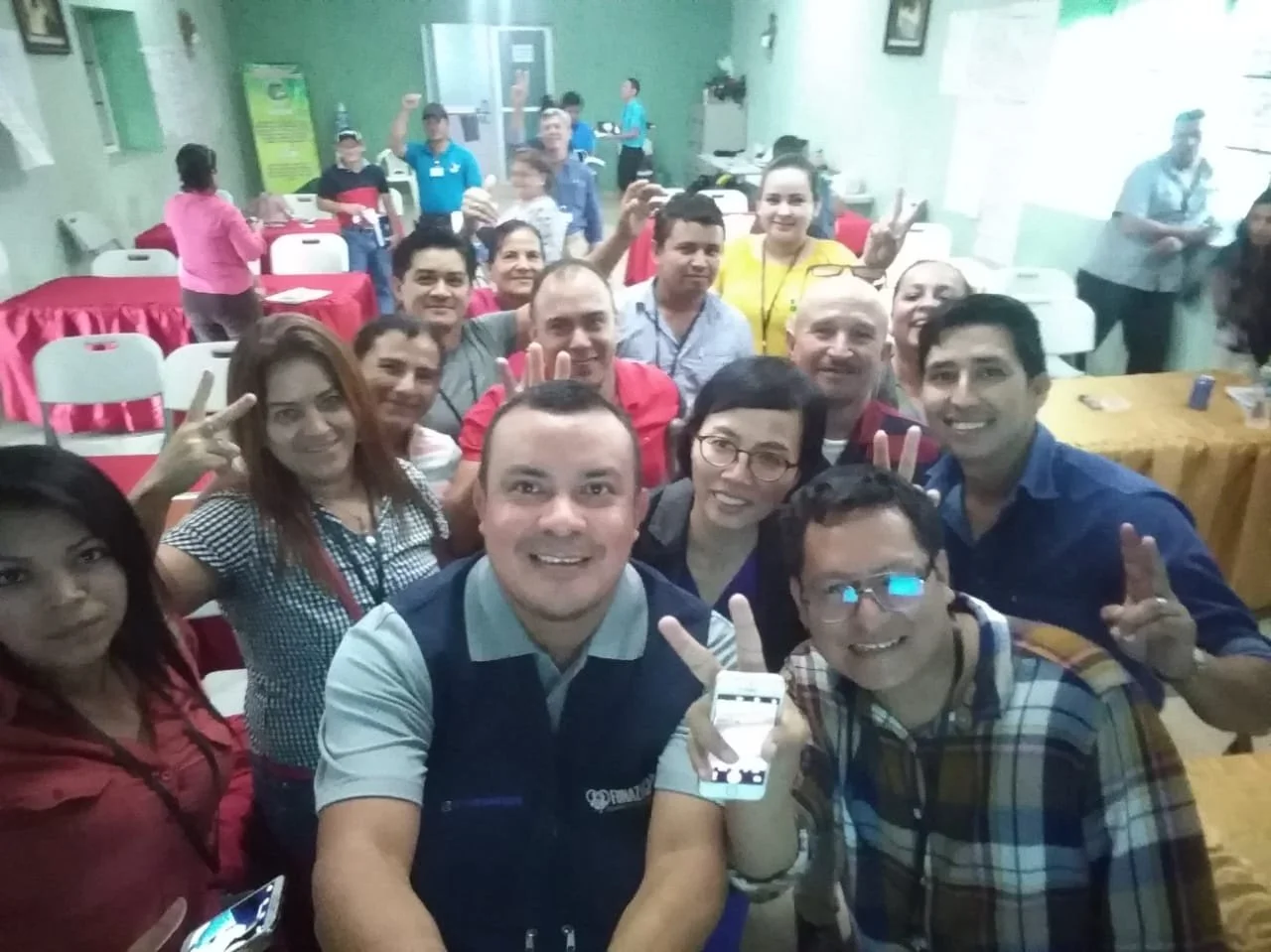 BBL Learning (약칭 BBL) 커뮤니티 리더십 워크샵을 통해 마을의 삶의 질을 개선하는 이니셔티브를 진행하고 있다