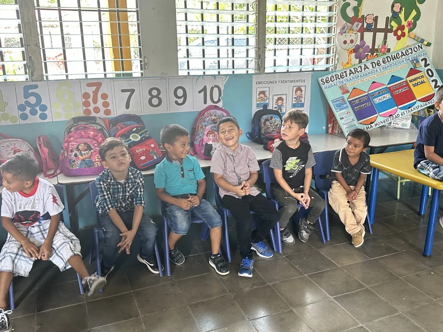 BBL Project: 김미정 박사의 철학을 바탕으로, BBL Learning(약칭 BBL)의 Community Leadership Program은 지역사회가 함께 성장하고 변화를 만들어가는 협력 경험을 제공합니다.